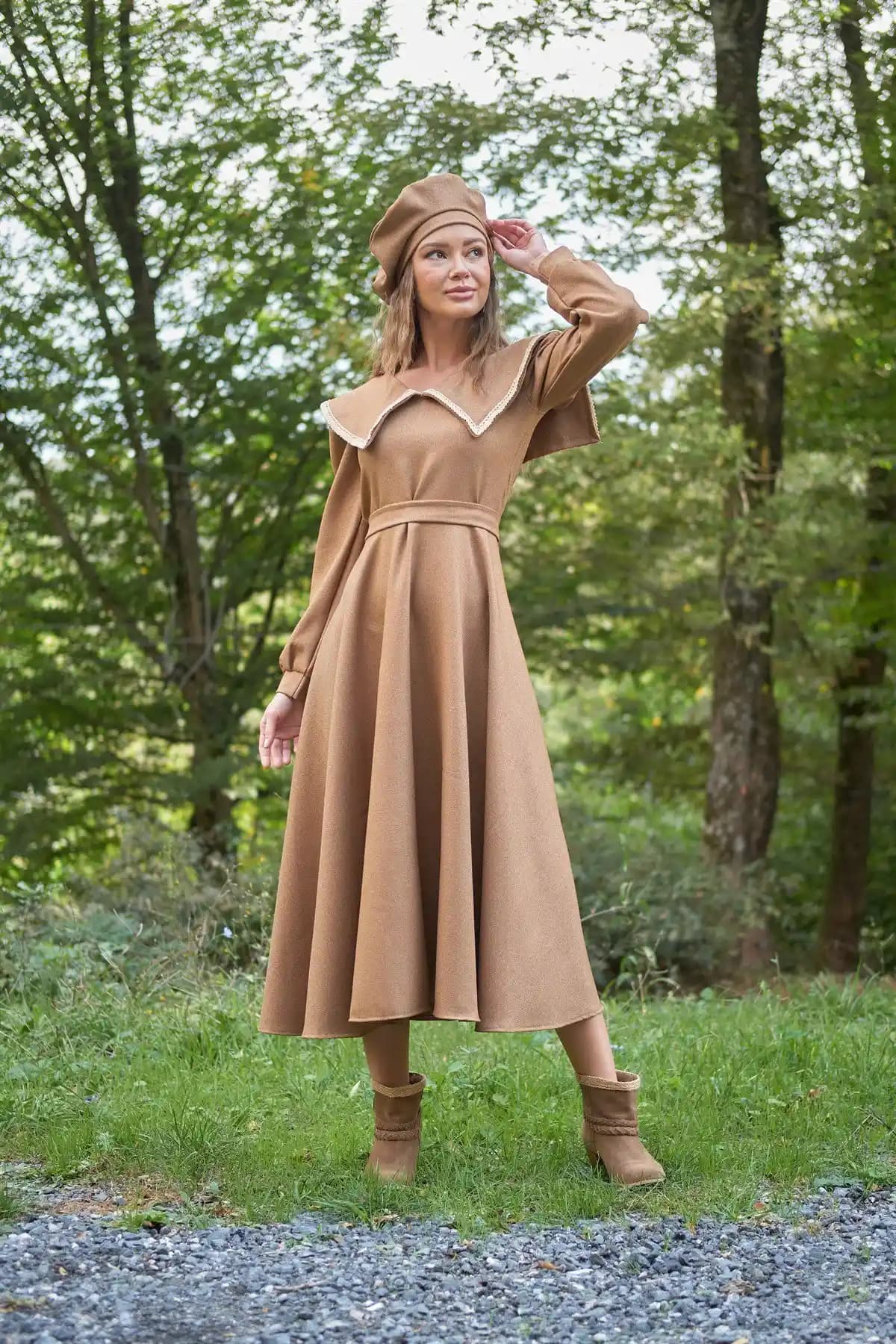 Taba Rengi Takım Elbise: Modern ve Zamansız Şıklık İçin Stil Önerileri