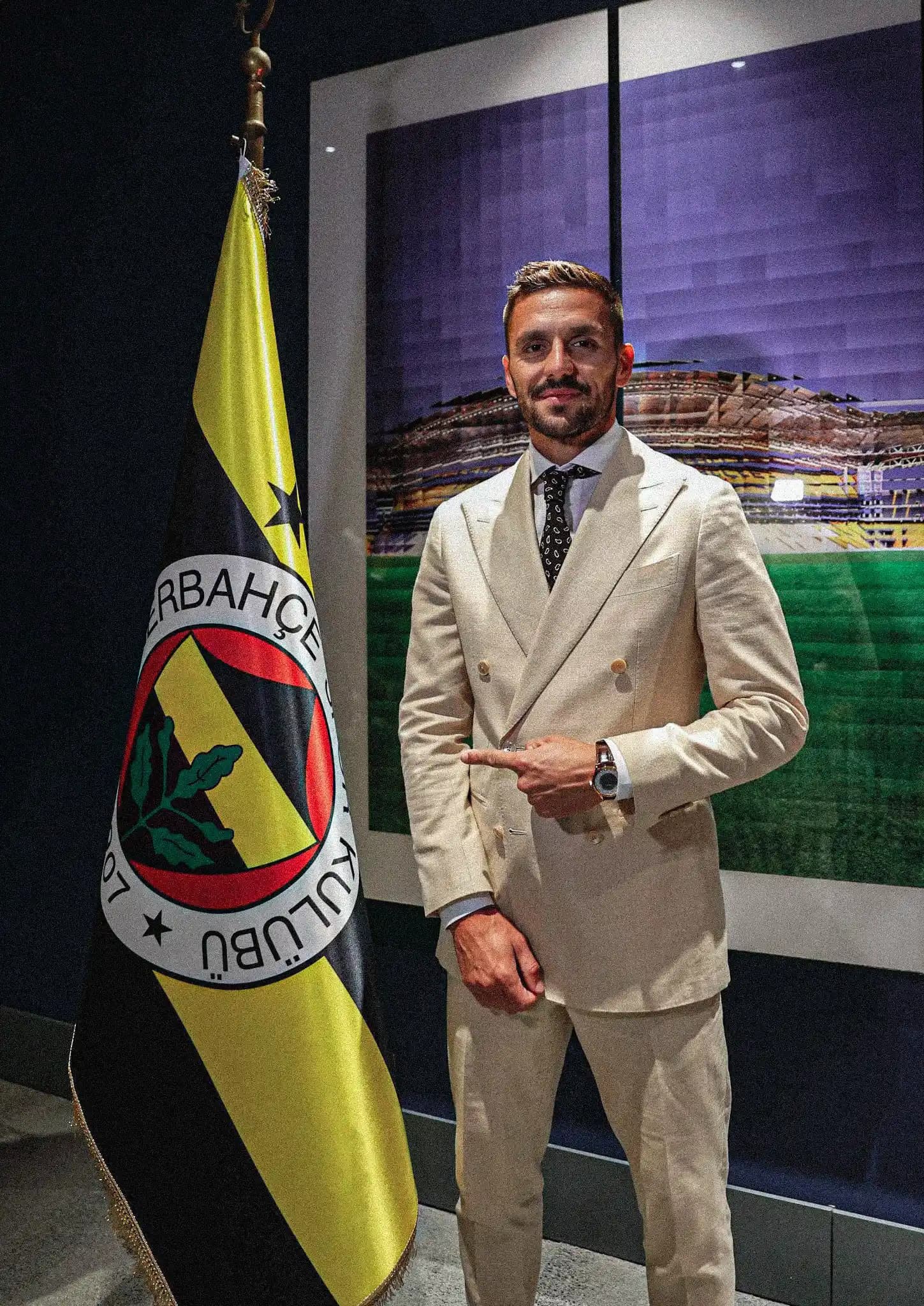 Takım Elbise Seçimi ve Moda Trendleri: Şıklık ve Stil İçin Rehber