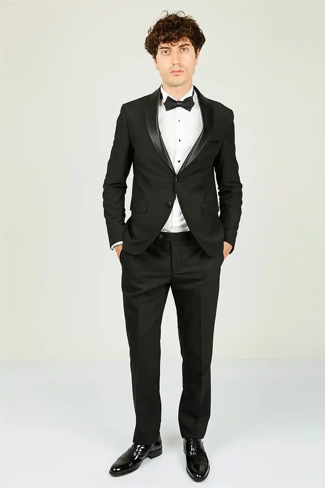 Takım Elbise ve Smokin: Modern Trendler ve Şıklık İçin Doğru Seçimler