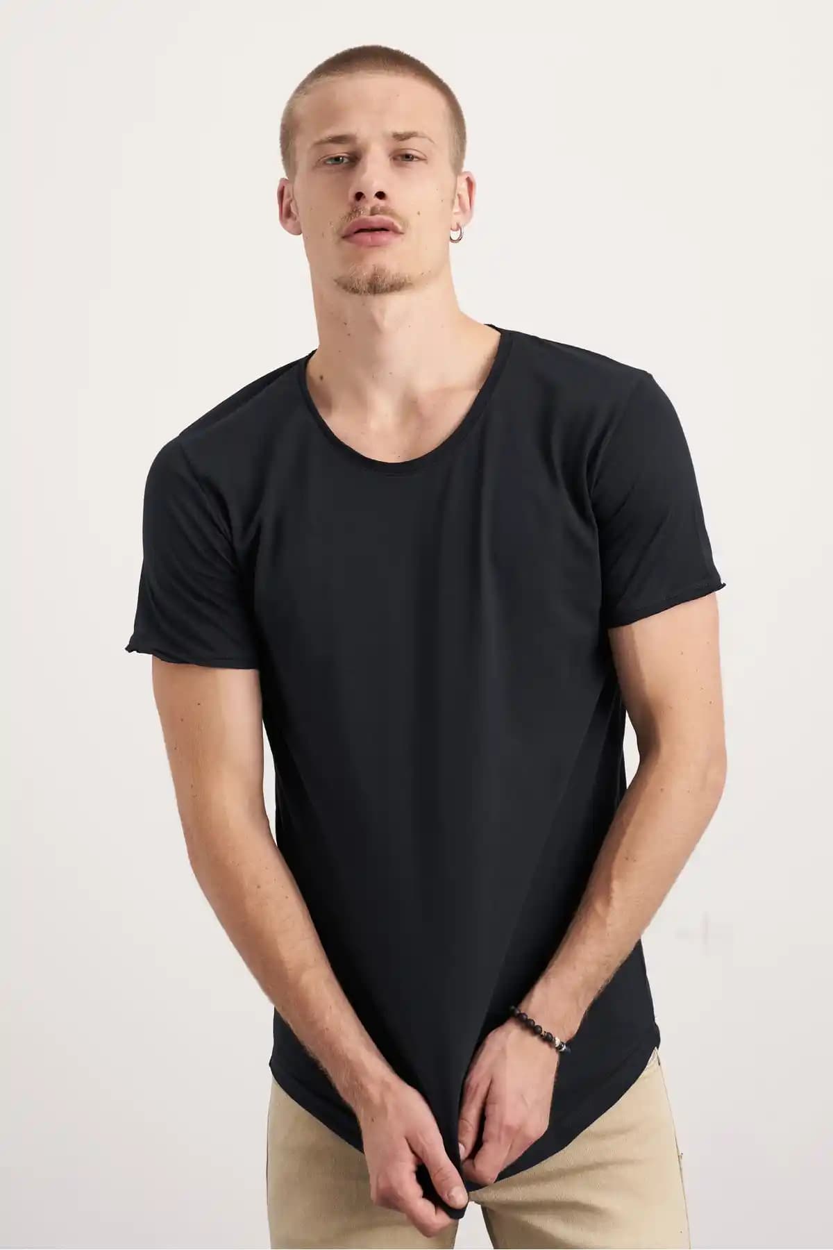 Tarz Tişörtler: Moda Dünyasında Kendine Özgü Bir İfade ve Kombinasyon İpuçları