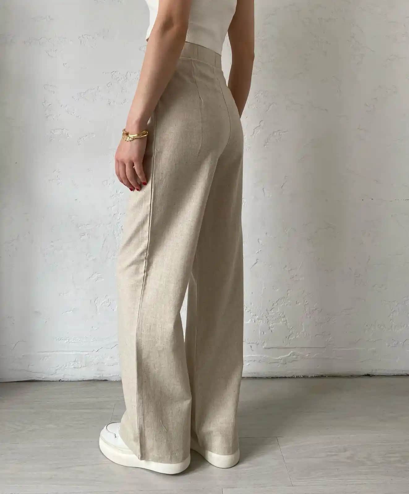 Taş Rengi Keten Pantolon ile Şık ve Rahat Stil Yaratma Rehberi
