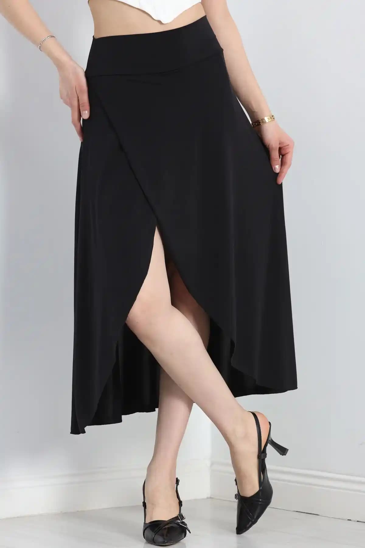 Tayt Etek Modasında Rahatlık ve Şıklığın En Güncel Trendleri