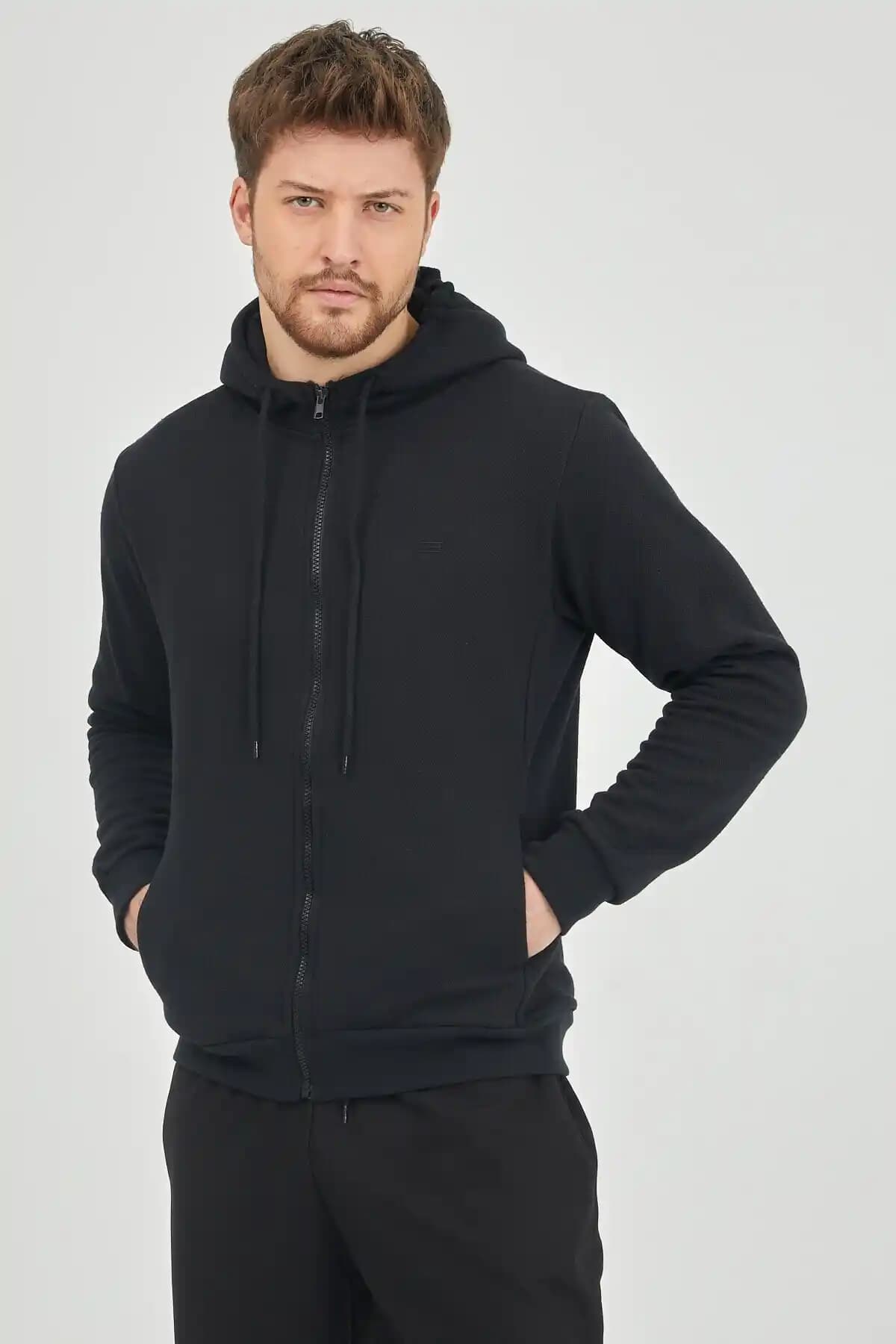 Teknik Hırka Modasında Güncel Trendler ve Stil İpuçları