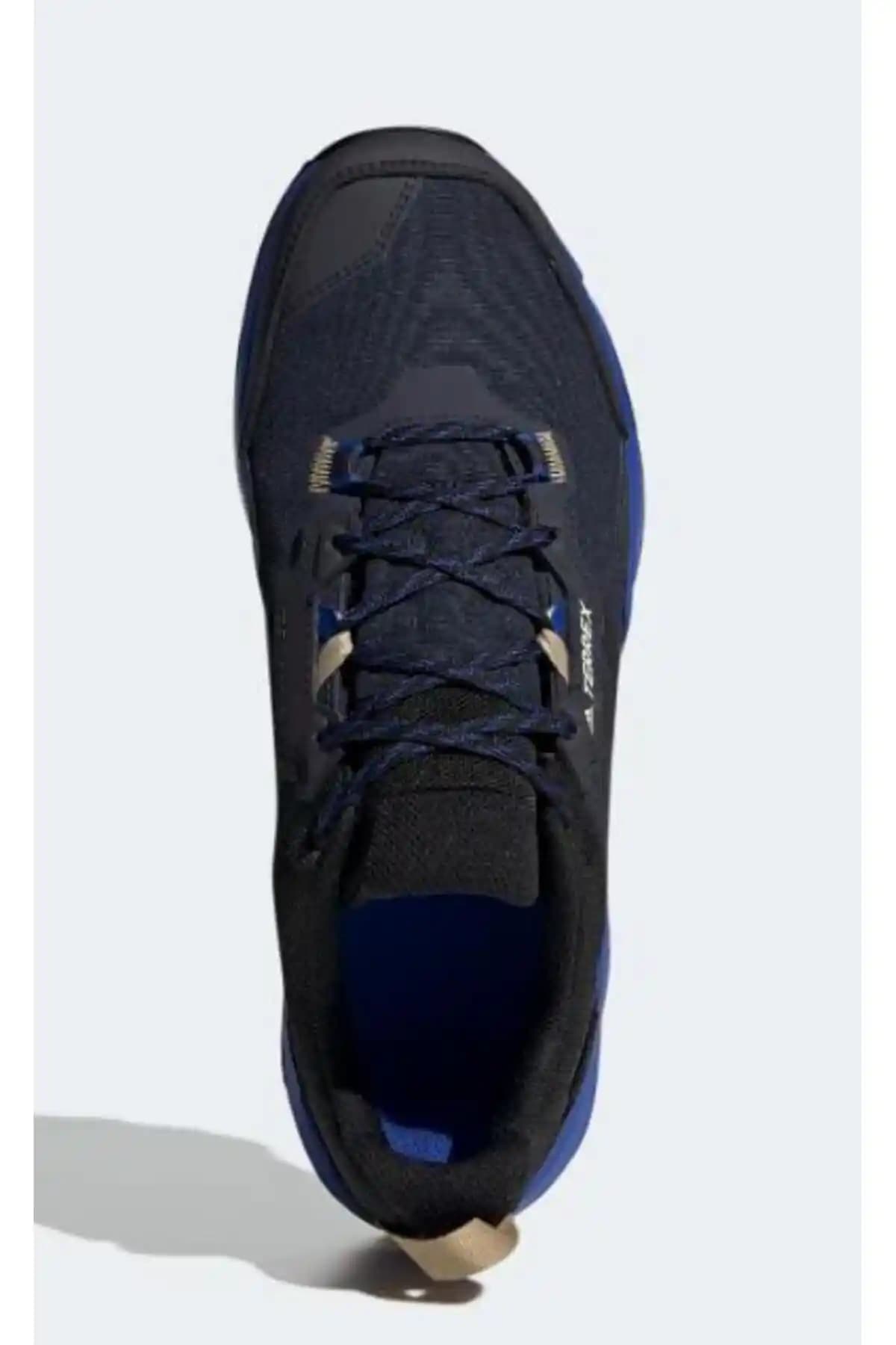 Terrex Ax4 Gore-Tex Yürüyüş Ayakkabısı: Doğa ve Şehir İçin Fonksiyonel ve Şık Tasarım