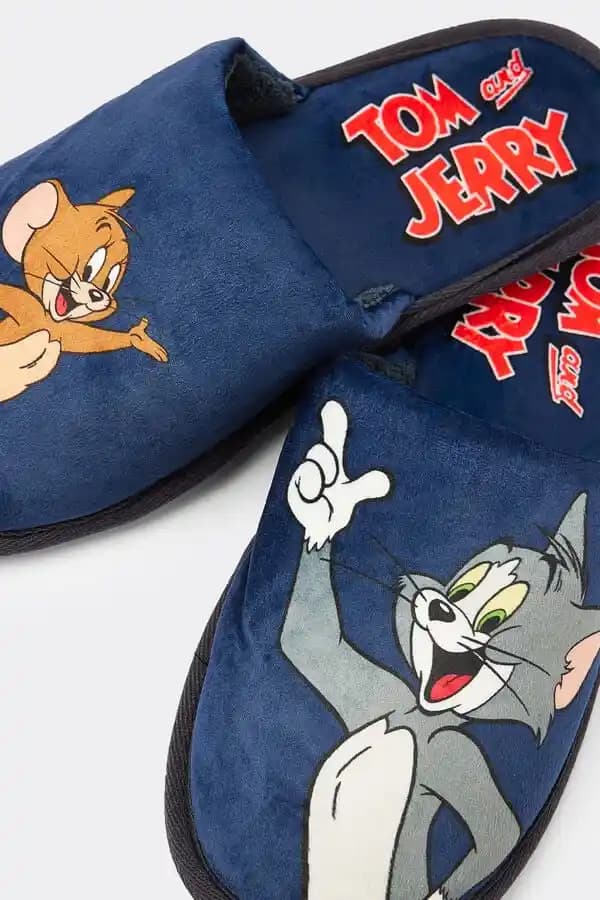 Tom ve Jerry Temalı Terlikler ile Evde Eğlence ve Konforu Bir Arada Yaşayın