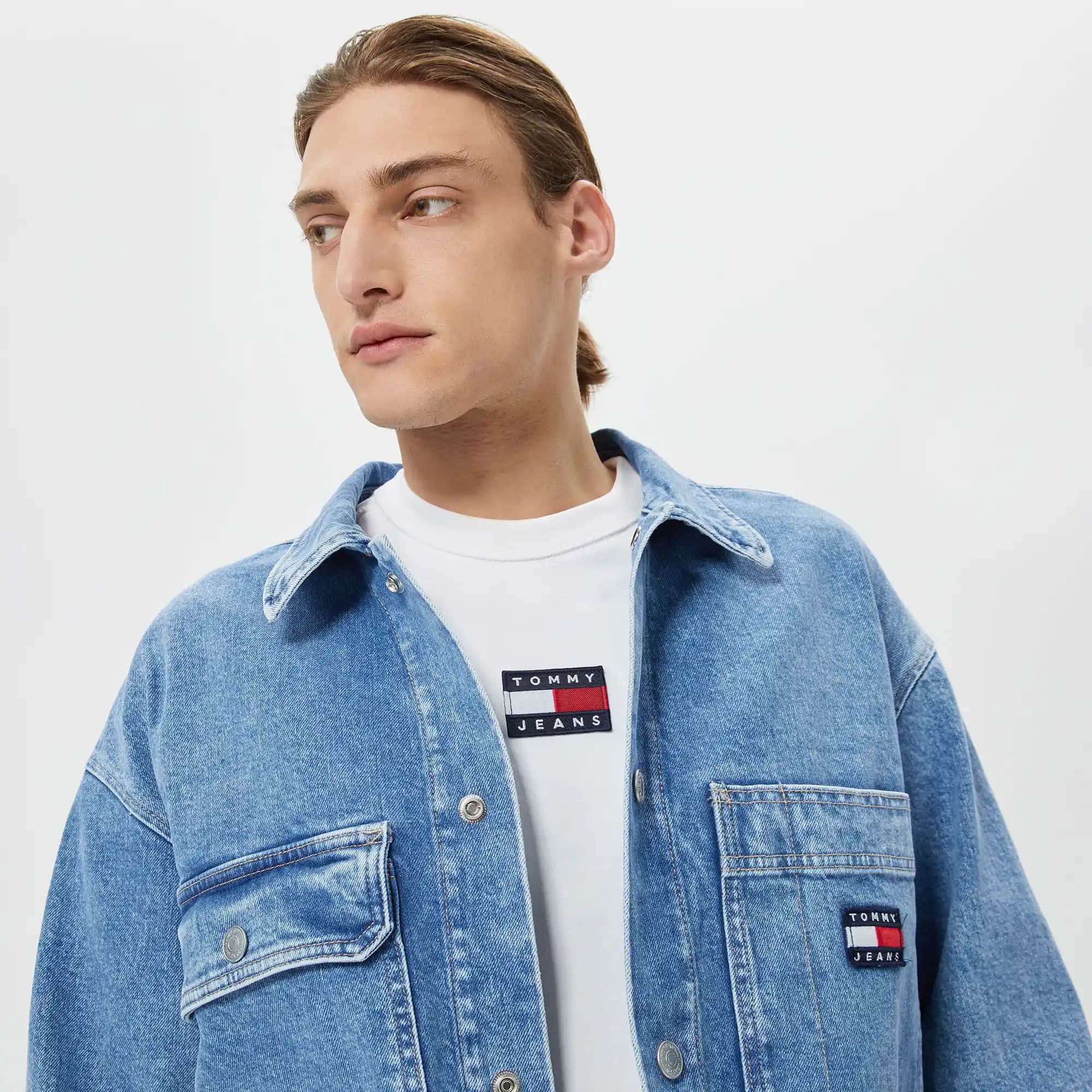 Tommy Ceketler: Modern Stil ve Fonksiyonelliğin Buluştuğu Moda Parçaları