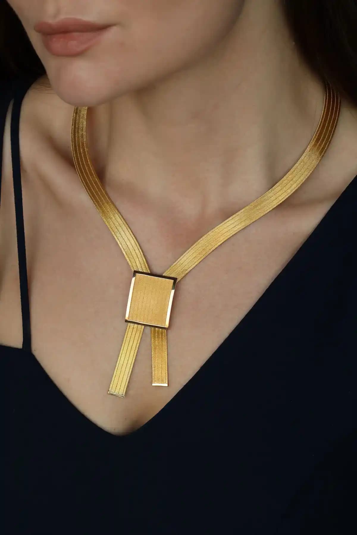 Trabzon Kolye Modelleri Geleneksel ve Modern Tasarımlarla Zenginleştirildi