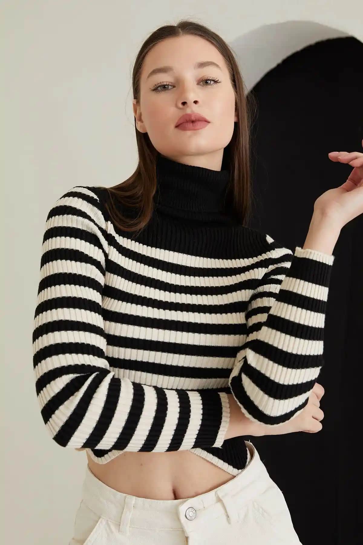 Triko Çizgili Kazaklar Moda Trendleri ve Stil Önerileri 2025