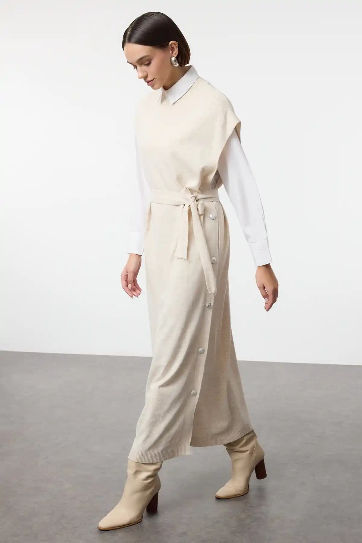 Triko Süveter Elbise Modasında Güncel Trendler ve Kombinasyon İpuçları