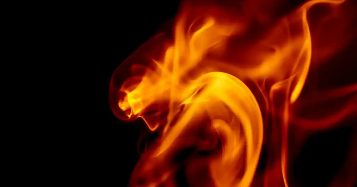 TS Kasket Modada Yenilikçi ve Çok Yönlü Bir Aksesuar Olarak Günümüzdeki Yeri ve Trendleri