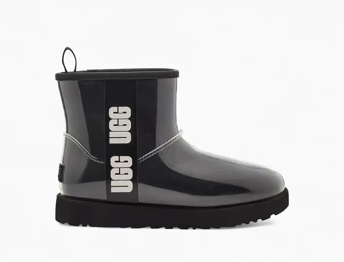 Ugg Classic Clear Mini: Şeffaf ve Modern Tasarımıyla Günlük ve Şık Kombinler İçin Idealdir