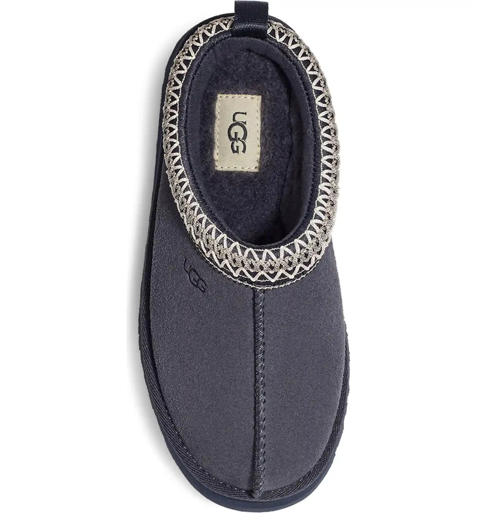 UGG Tazz Slipper: Konfor ve Şıklığı Bir Arada Sunan Modern Ayakkabı Seçeneği