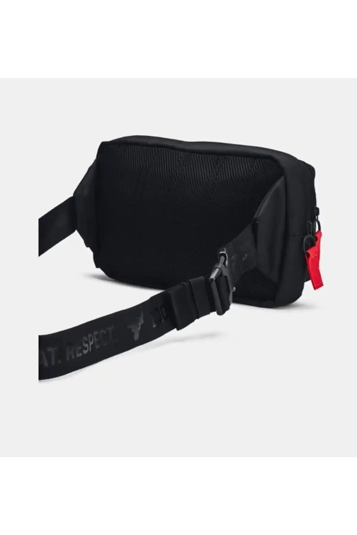 Under Armour Erkek Bel Çantası: Moda ve Fonksiyonellik Bir Arada