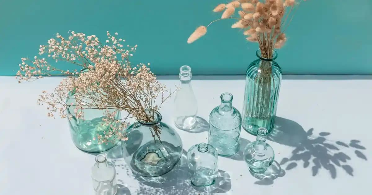 Under Armour Kadın Beyaz Spor Ayakkabıları: Şıklık ve Performansı Bir Arada Sunan Modeller