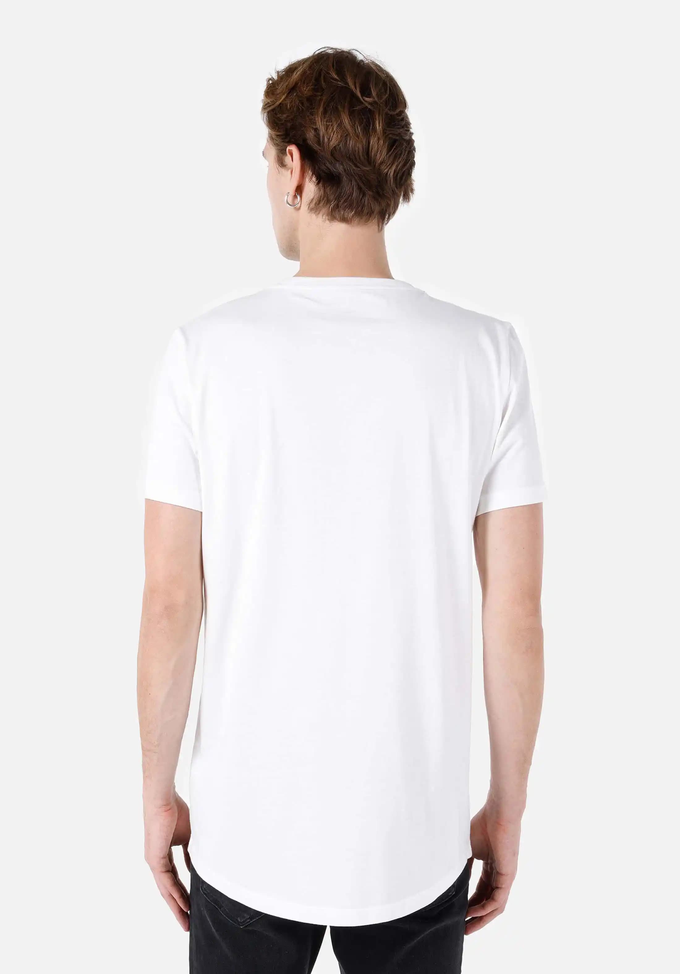 Uzun Fit Erkek Tişörtleri: Rahat ve Şık Tarzın Güncel Moda Seçeneği