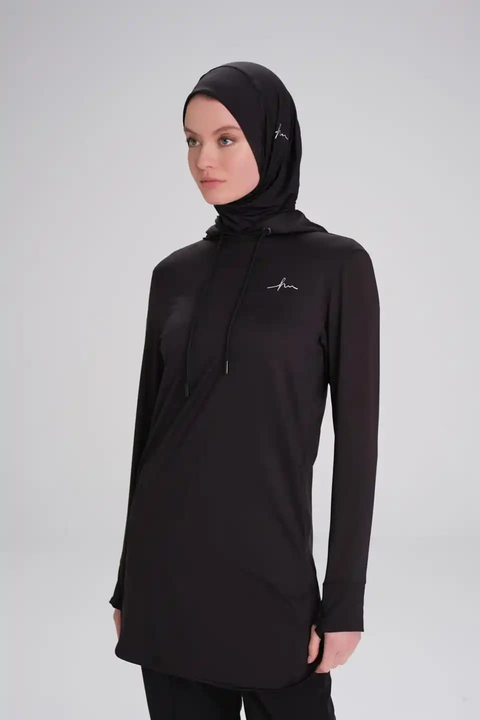 Uzun Kollu Antrenman Tişörtleri: Moda ve Fonksiyonelliğin Modern Buluşması