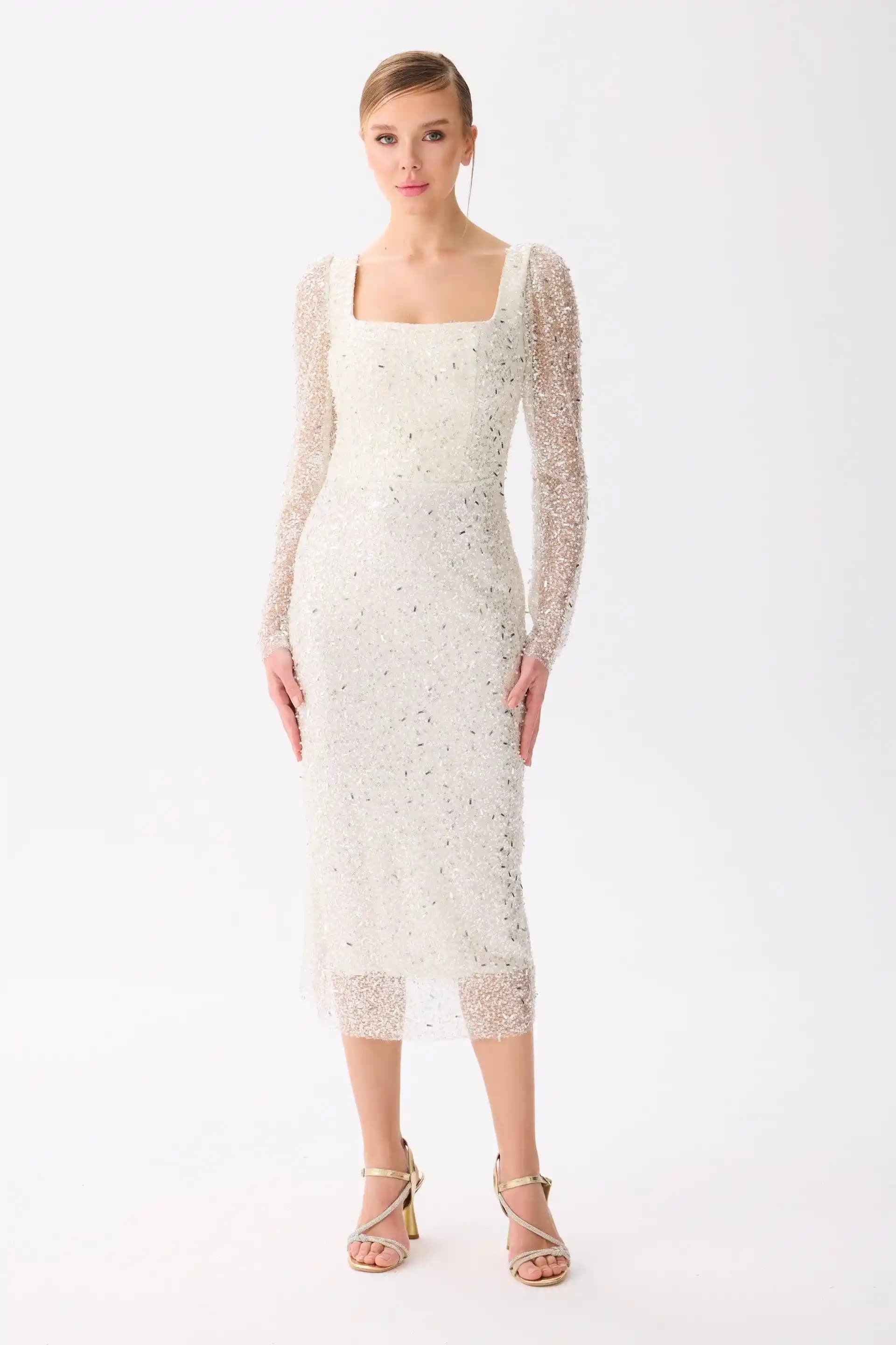 Uzun Kollu Nikah Elbisesi Trendleri ve Stil Önerileri 2023