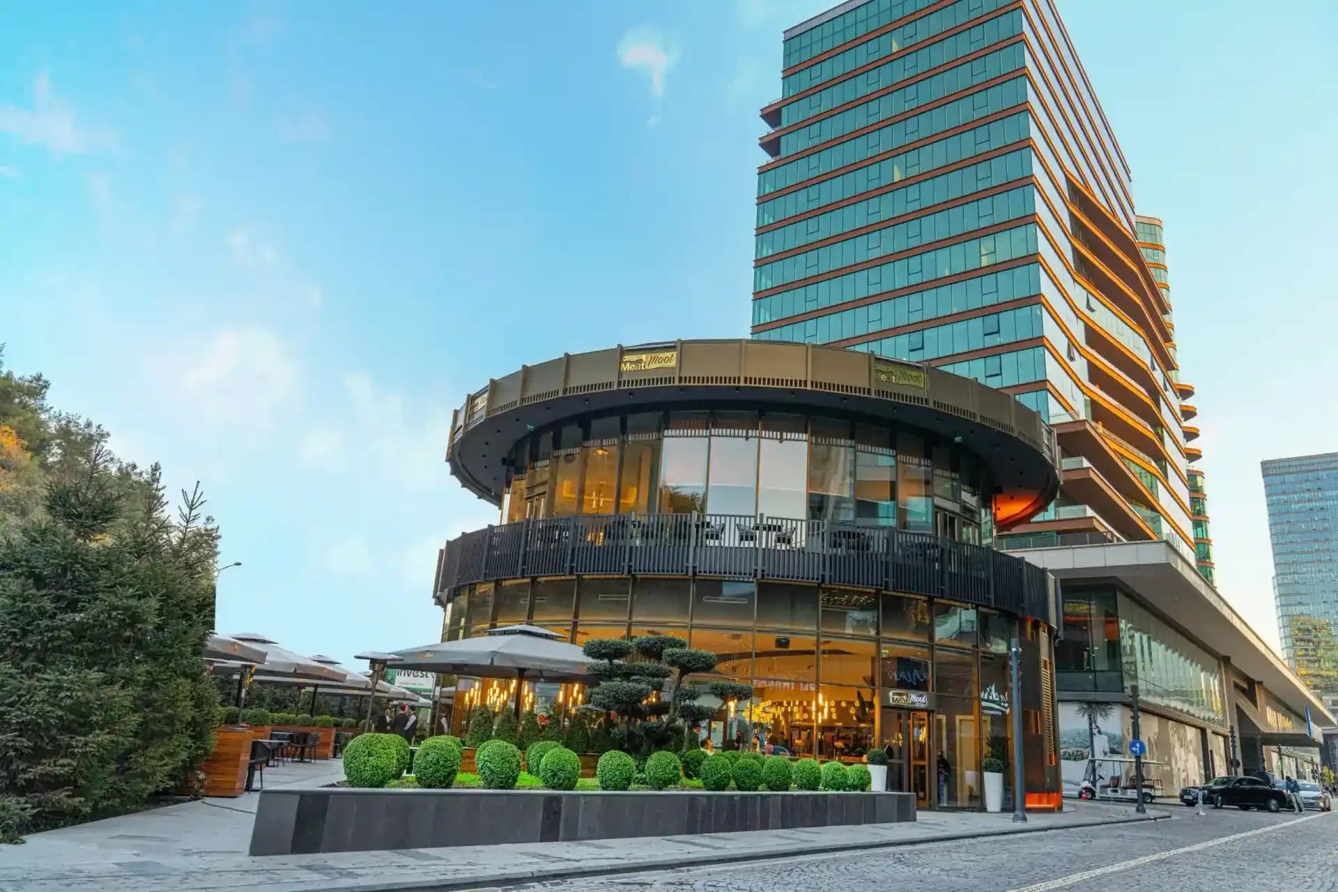 Vadi İstanbul ve Lufian: Türk Moda ve Lüks Alışverişin Öncü Markaları