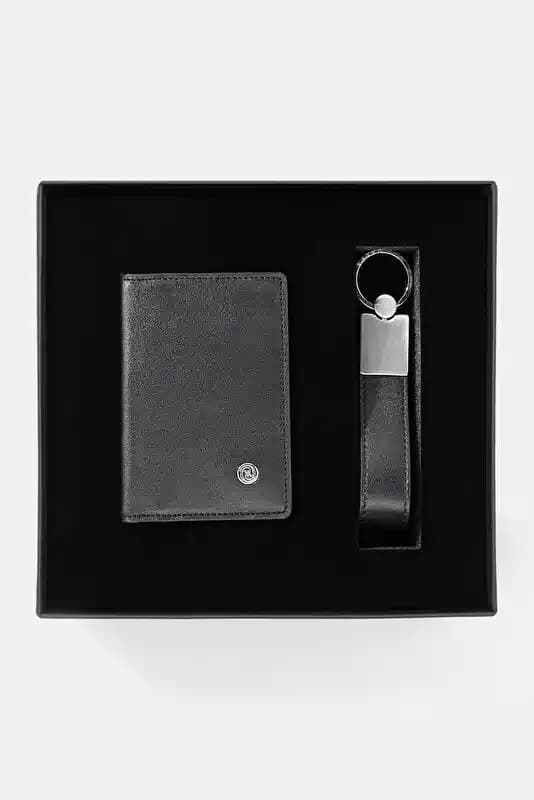 Vakko Erkekler İçin Şık ve Zarif Hediye Koleksiyonları ve Seçenekleri