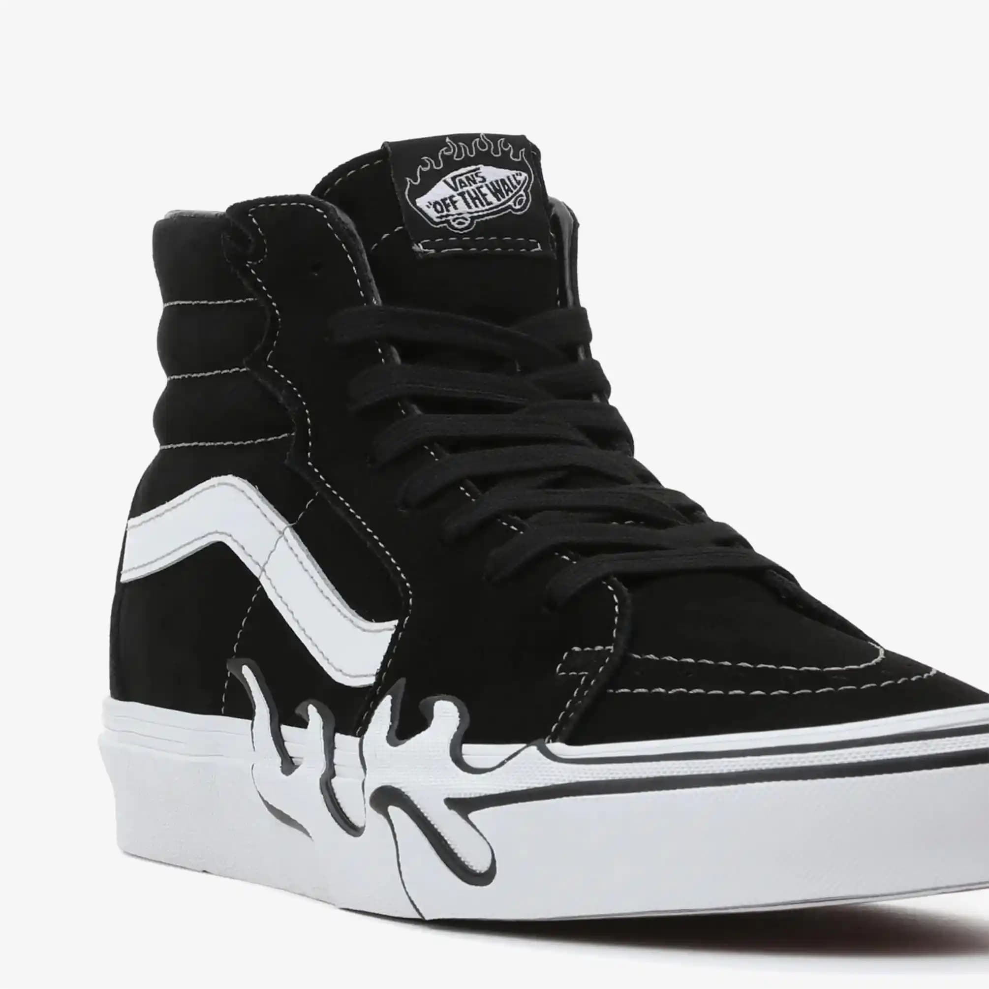 Vans Hi Flame Modasında Cesur ve Enerjik Tasarımlarla Kendinizi İfade Edin