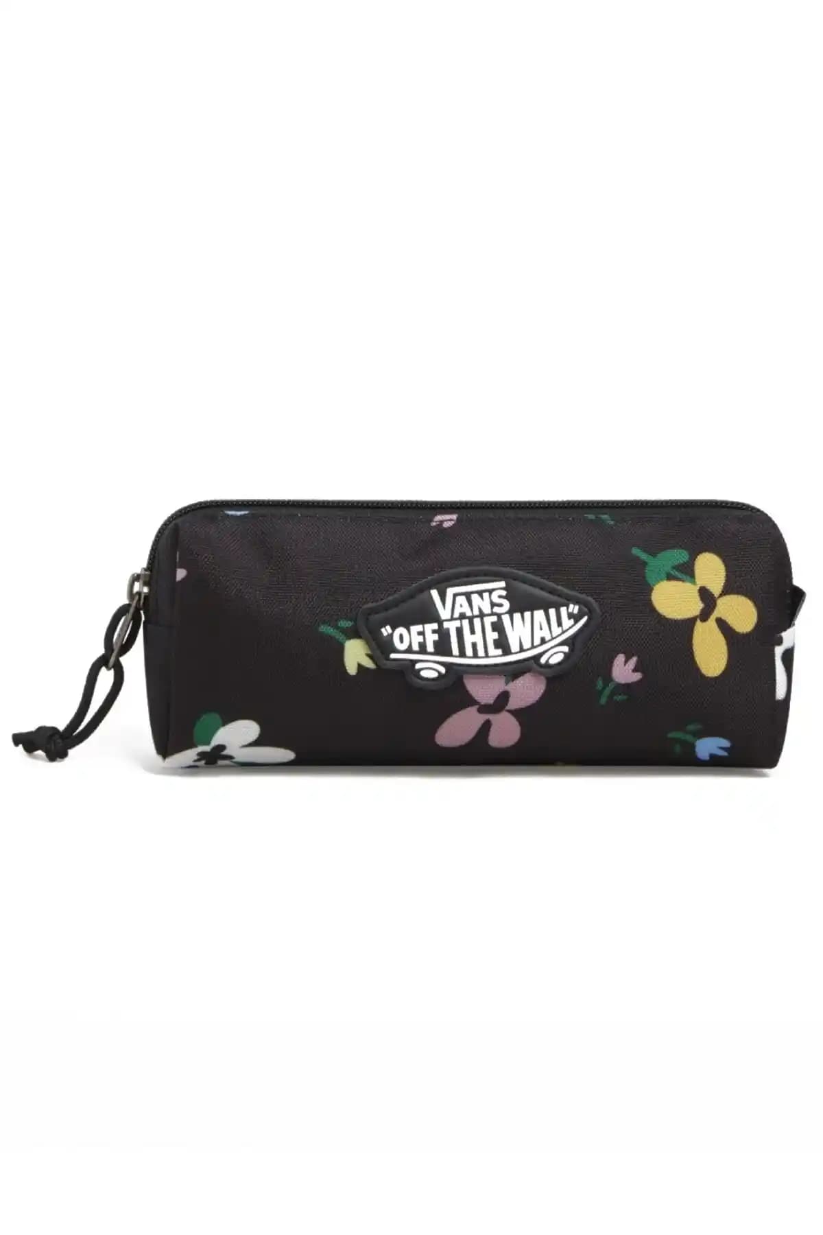 Vans Kalem Kutusu: Moda ve Fonksiyonelliğin Şık Buluşması