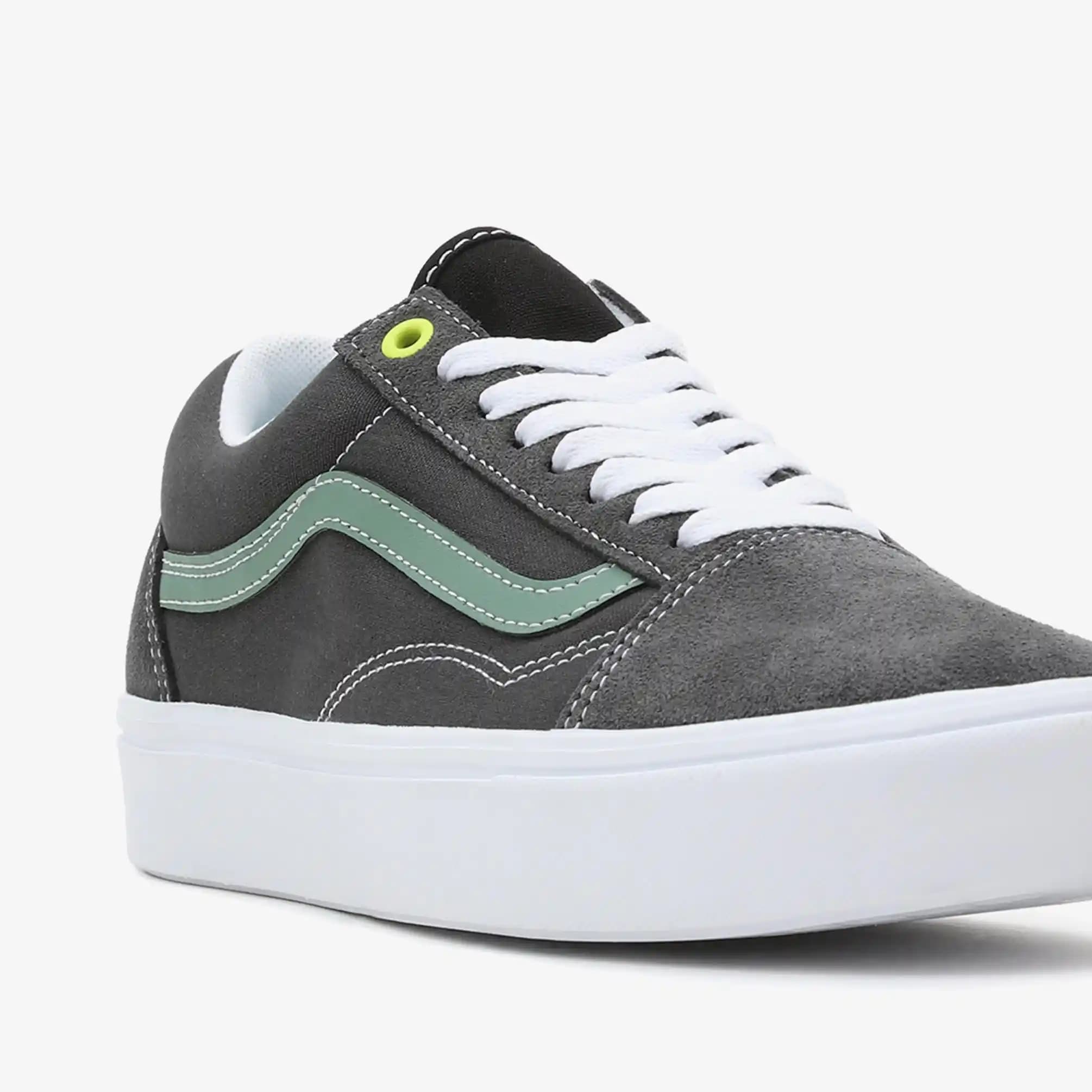 Vans UA Comfycush Teknolojisiyle Moda ve Konforun Mükemmel Buluşması