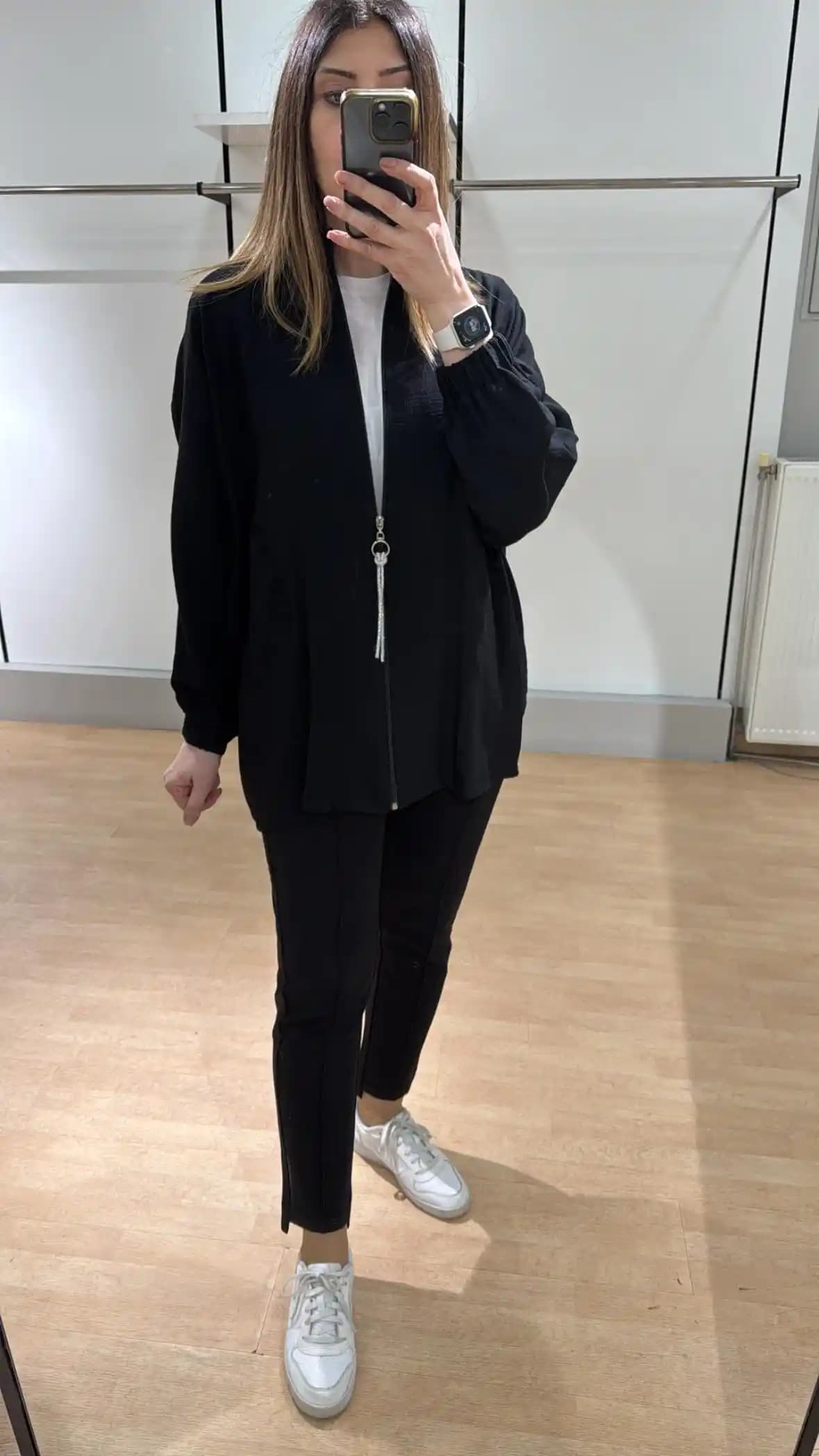 Viskon Ceket Nedir? Moda Dünyasında Şıklık ve Konforun Birleşimi