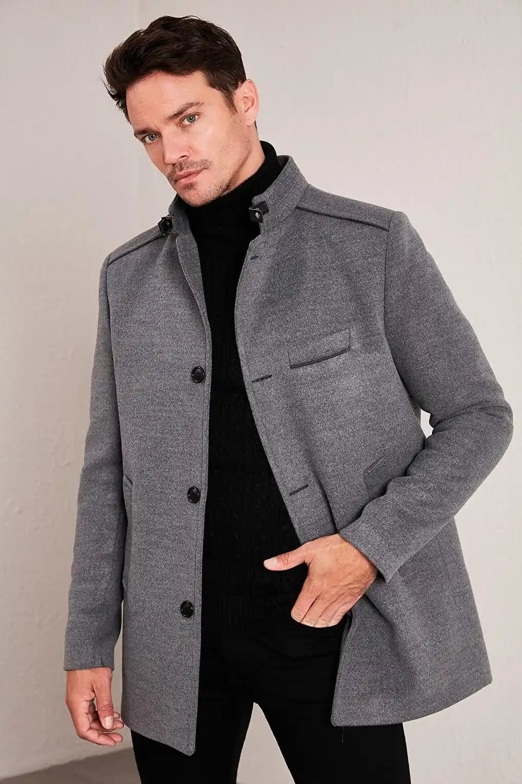 Waikiki Erkek Kabanları: Çeşitli Modeller ve Stil Önerileriyle Şıklık ve Konfor