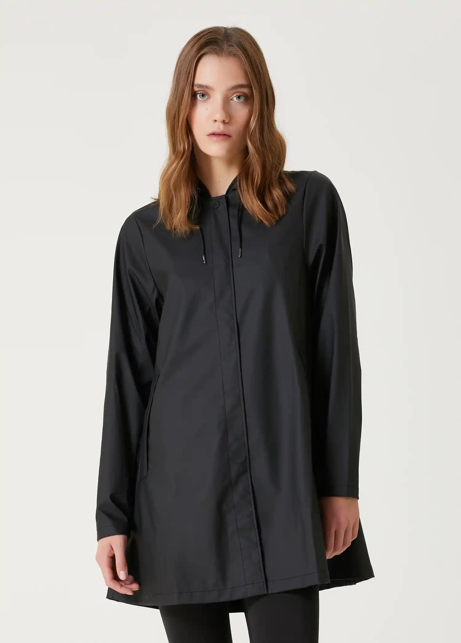 Yağmurluk Bot Kadınlar: Moda ve Fonksiyonelliği Bir Arada Sunan Trend Ayakkabılar