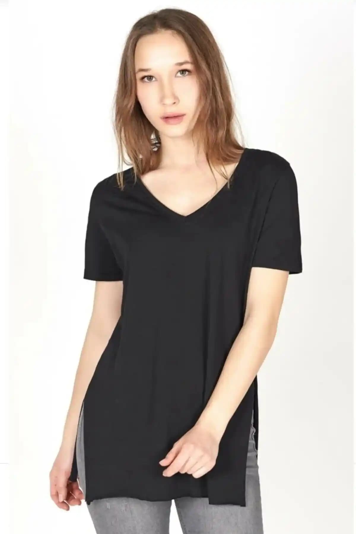 Yandan Yırtmaçlı Uzun Tişörtler Moda Dünyasında Yeni Trend ve Stil Önerileri