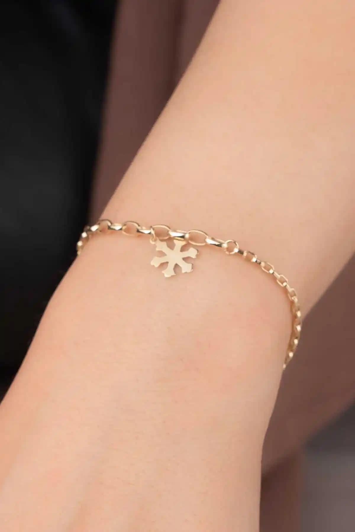 Yarım Bileklik Modelleri ve Trendleri: Stilinizde Fark Yaratmanın Yolları