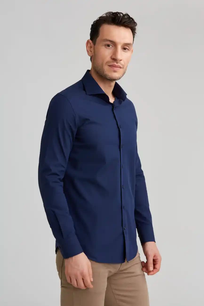 Yarım İtalyan Yaka Gömlek Nedir ve Moda Dünyasında Nasıl Bir Yere Sahiptir