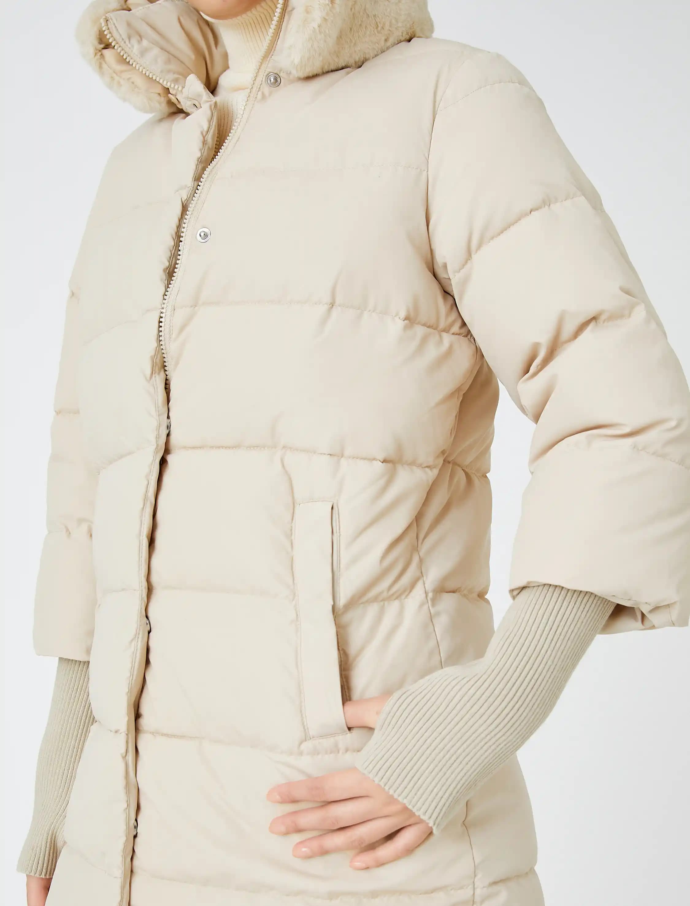 Yarım Kollu Şişme Montlar: Kış Aylarında Şıklık ve Fonksiyonellik Bir Arada