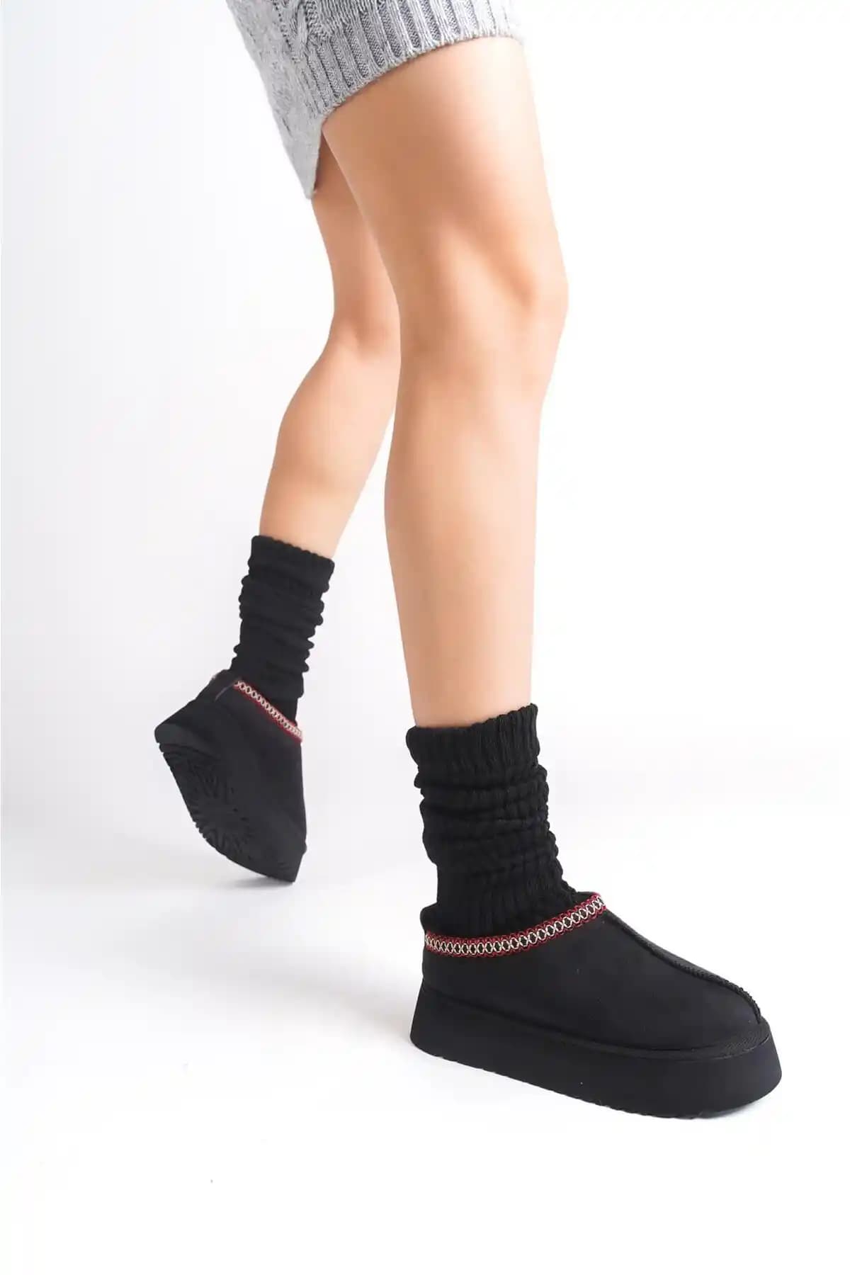 Yarım Ugg Modası: Konfor ve Şıklığın Günlük Kullanım Trendleri