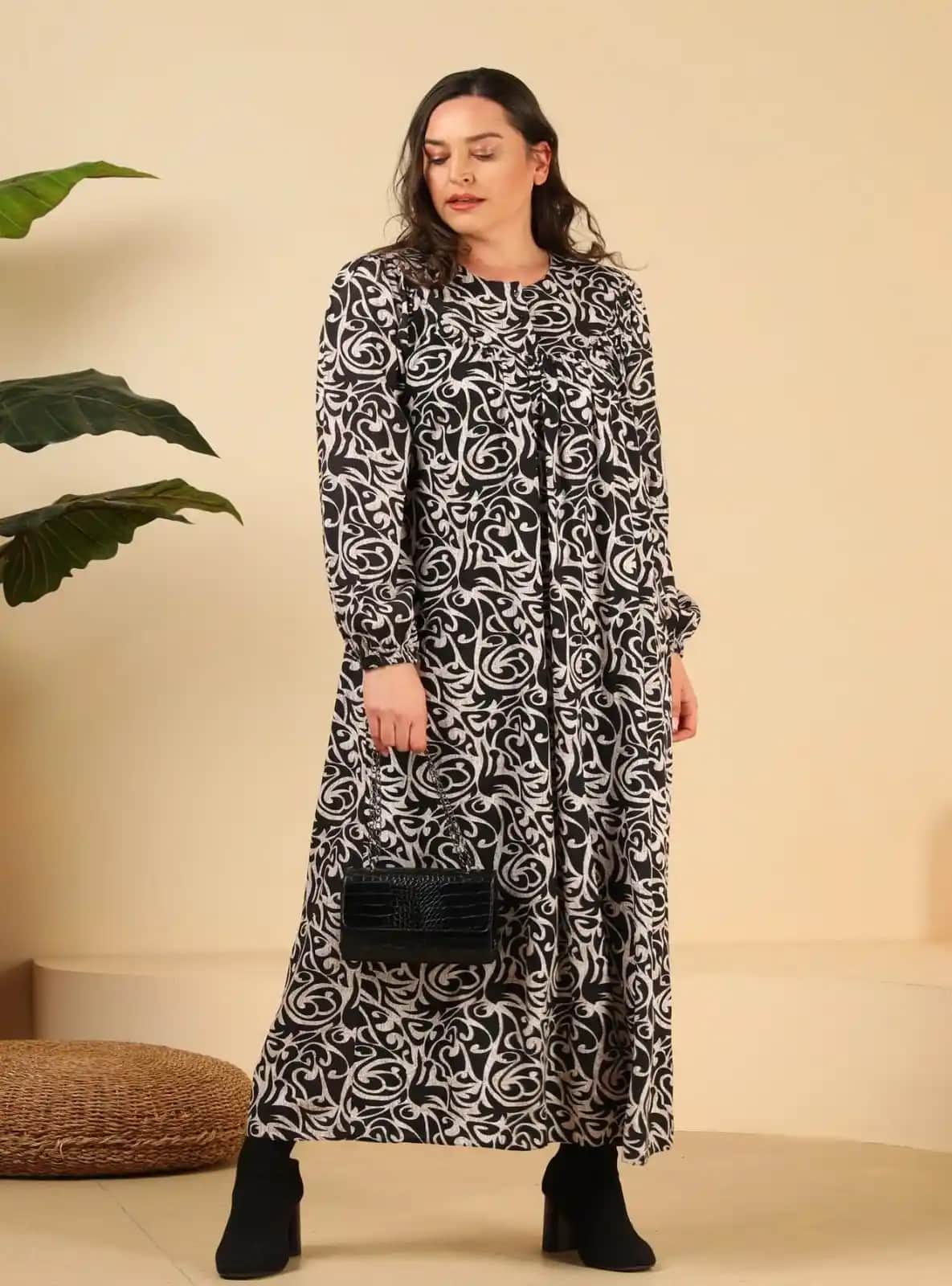 Yazlık Büyük Beden Elbiseler: Konfor ve Şıklığın Modern Trendleri ve Seçim İpuçları