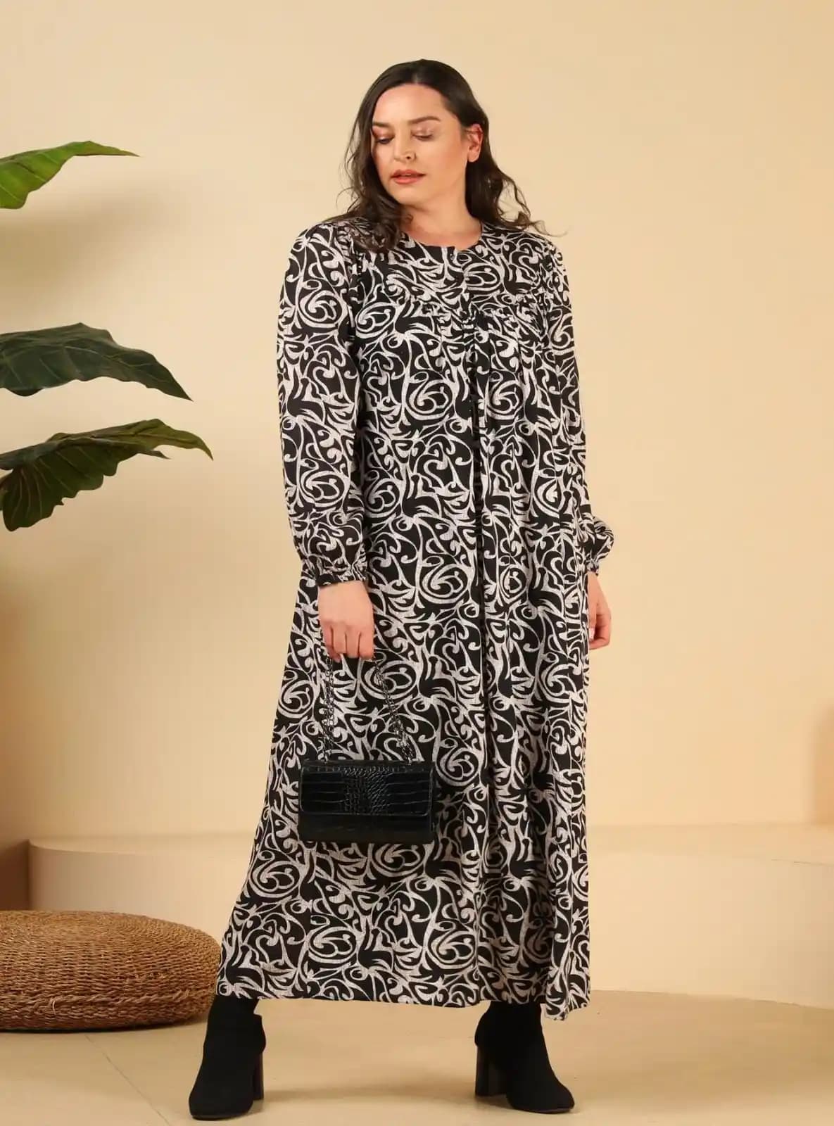 Yazlık Büyük Beden Elbiseler: Konfor ve Şıklığın Modern Trendleri ve Seçim İpuçları