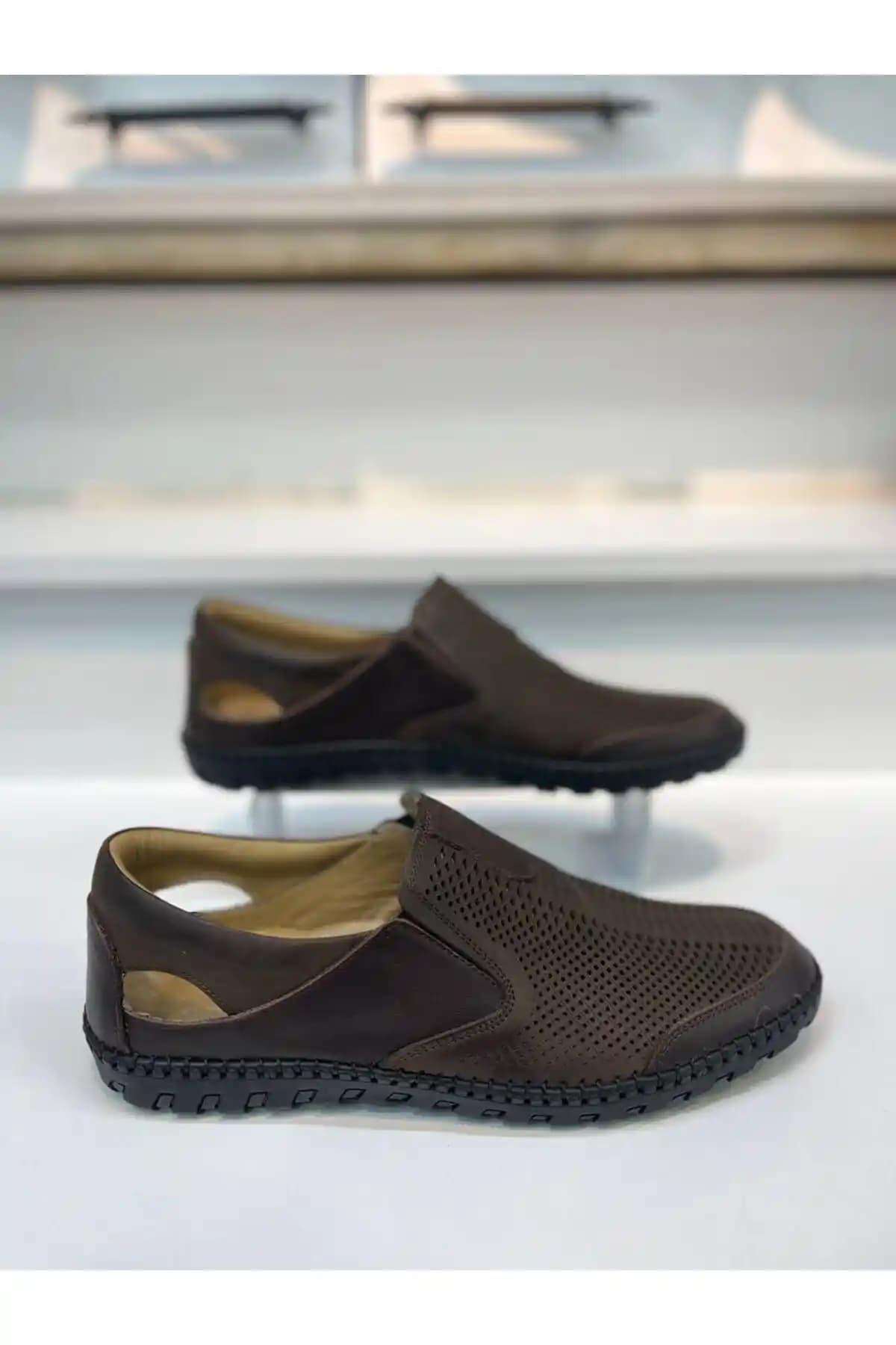 Yazlık Erkek Ayakkabıları: Şıklık ve Konforu Bir Arada Sunan Trendler ve Seçim Rehberi