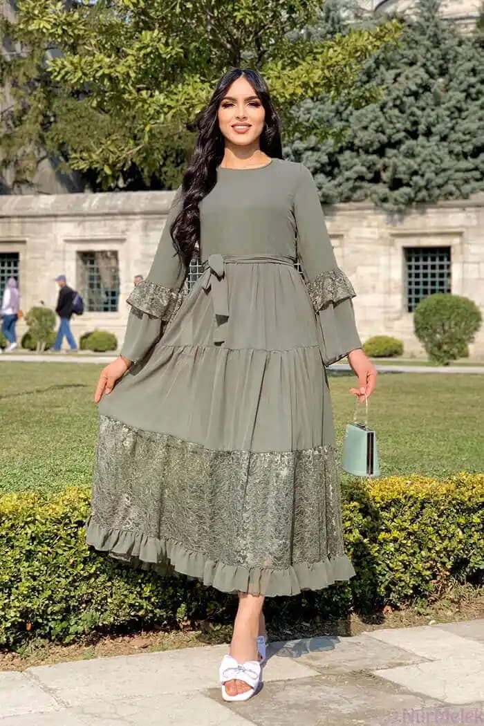 Yazlık Genç Elbise Modelleri ve Trendleri: Yaz Aylarında Stilinizi Yansıtın