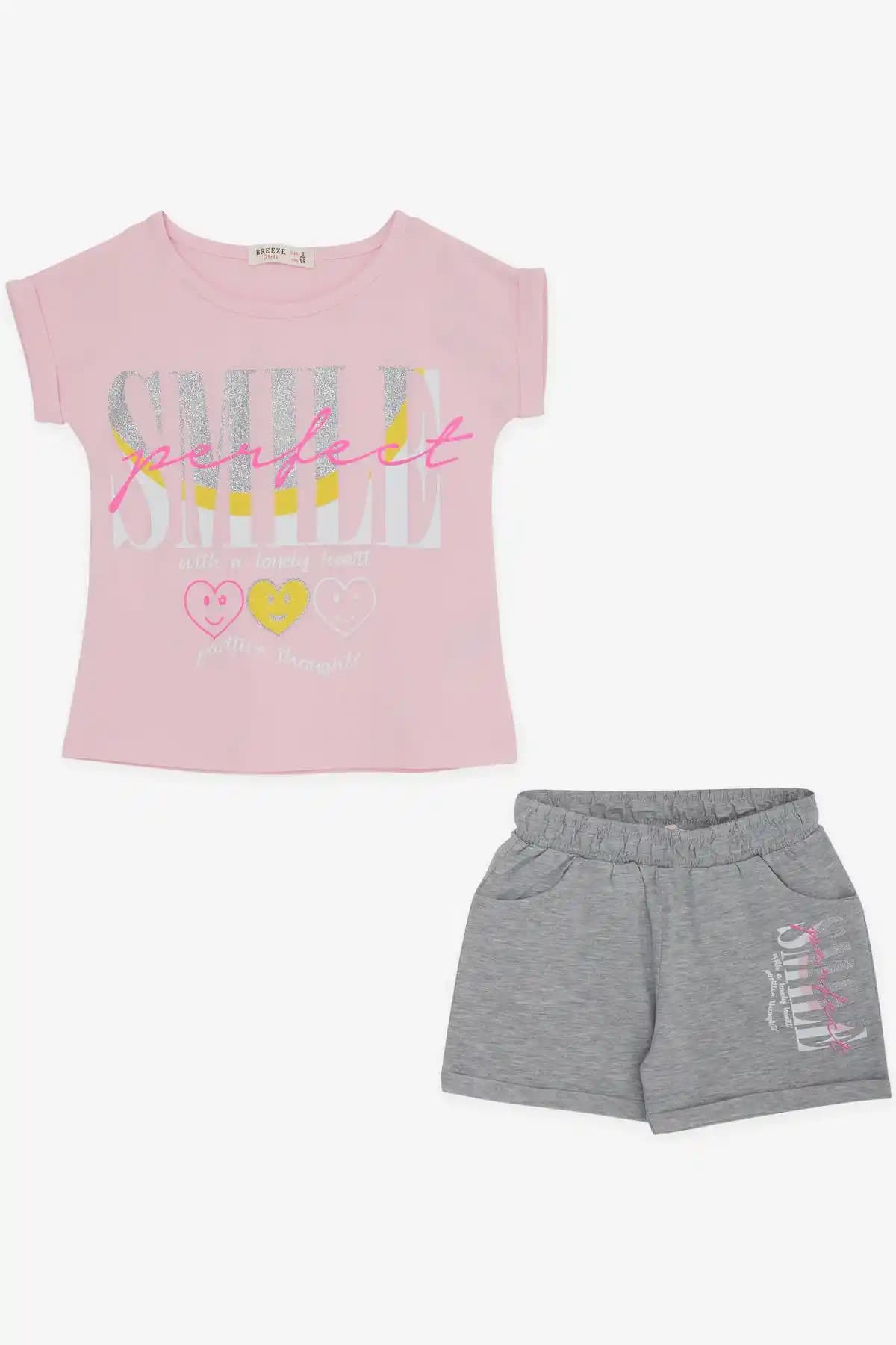 Yazlık Takımlar: Yaz Mevsiminin Şıklık ve Konforunu Yansıtan Trendler ve Seçim İpuçları