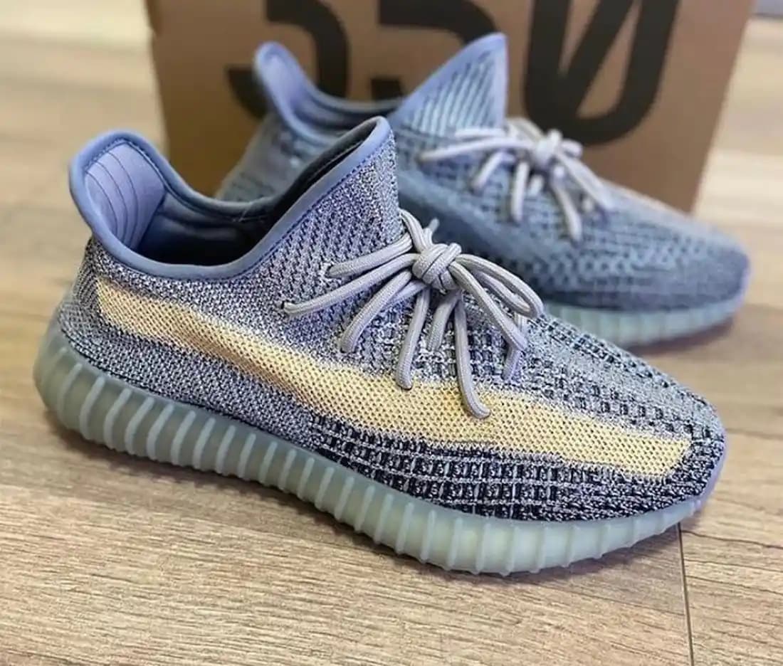 Yeezy Boost 350 V2: Moda ve Teknolojiyi Birleştiren Modern Sneaker Modeli