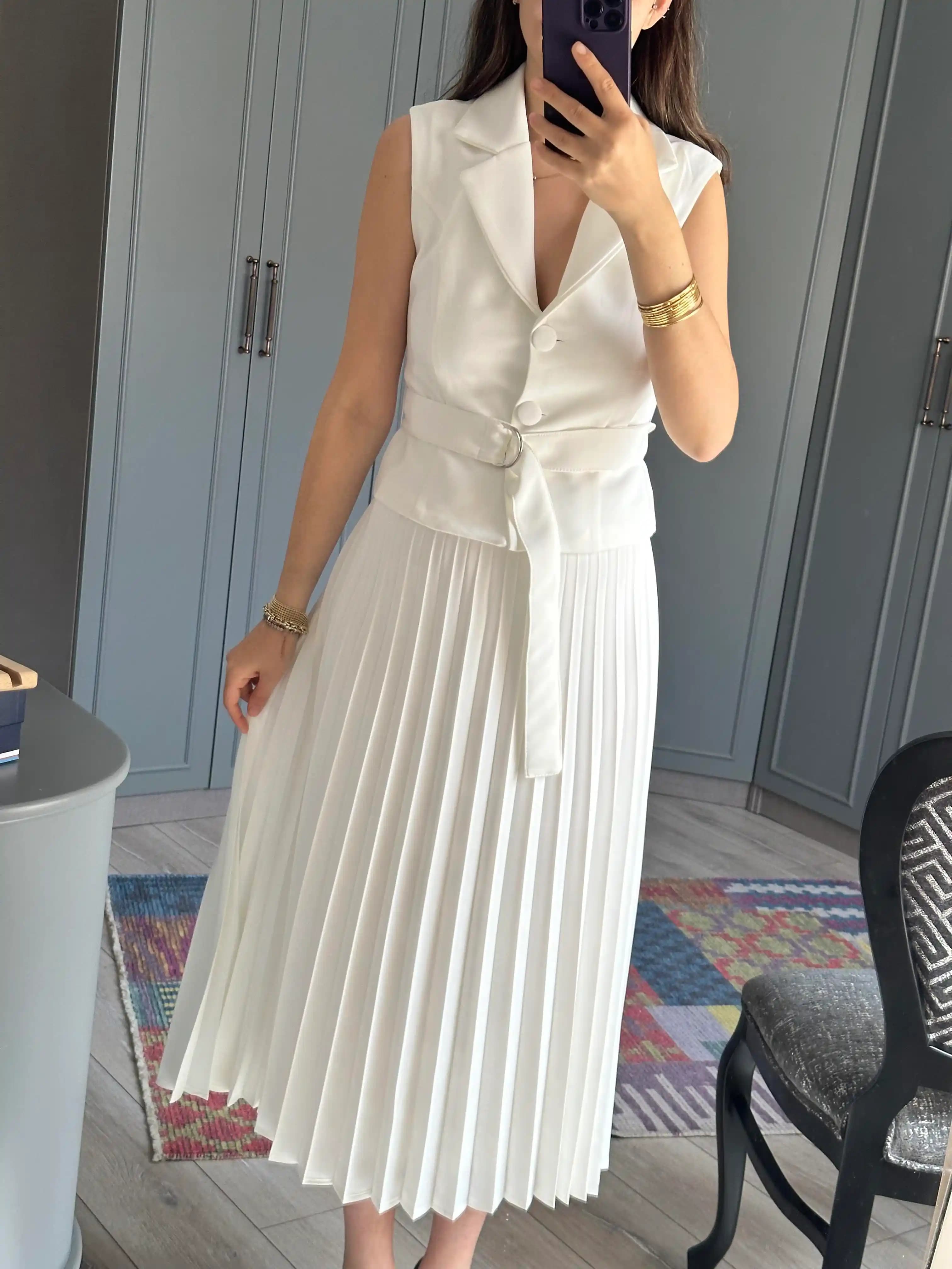 Yeleğin Tarihçesi ve Günümüz Moda Trendleriyle Çok Yönlülüğü