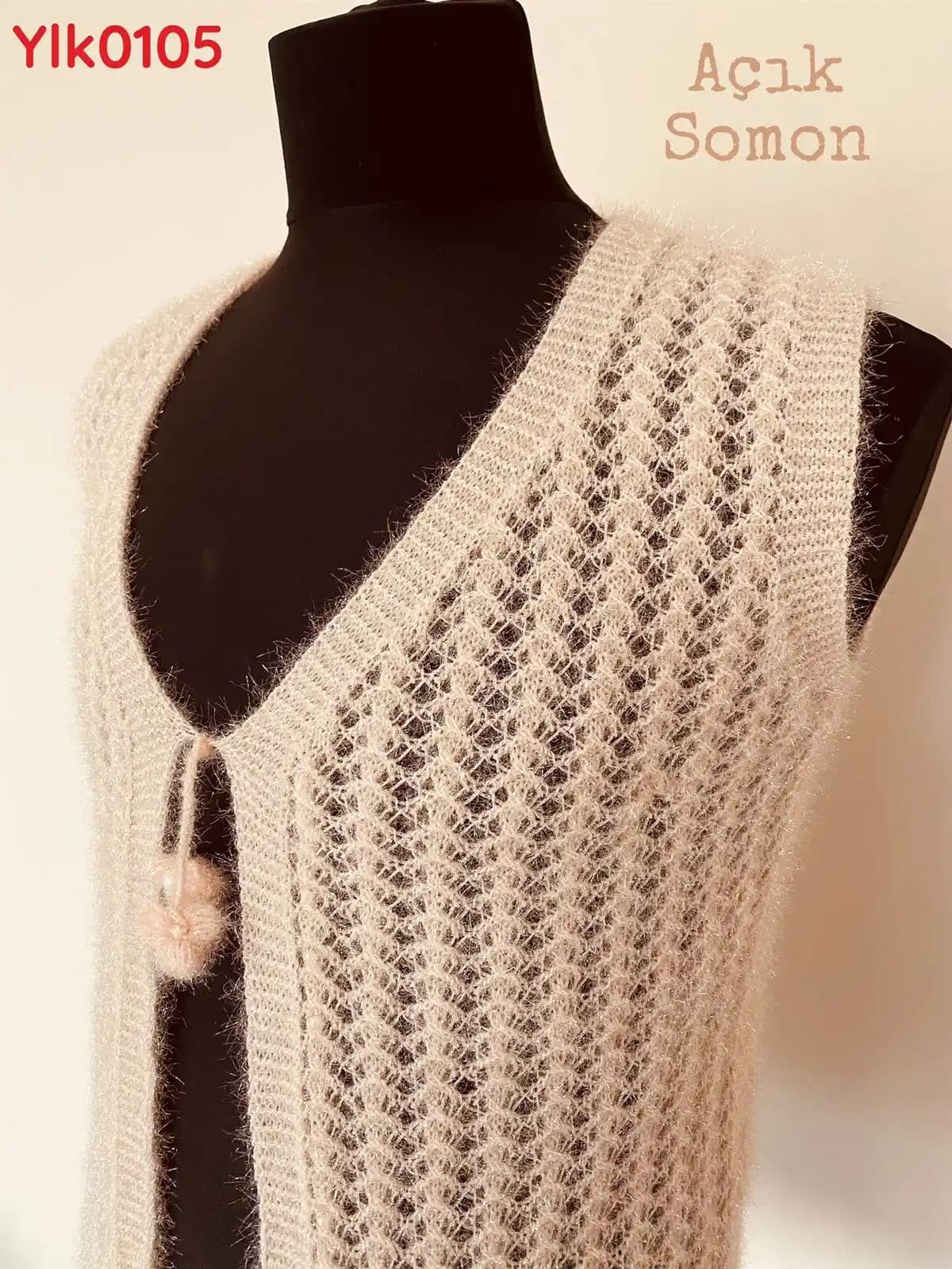 Yelek Çeşitleri ve Moda Dünyasındaki Yeri: Güncel Trendler ve Stil Önerileri