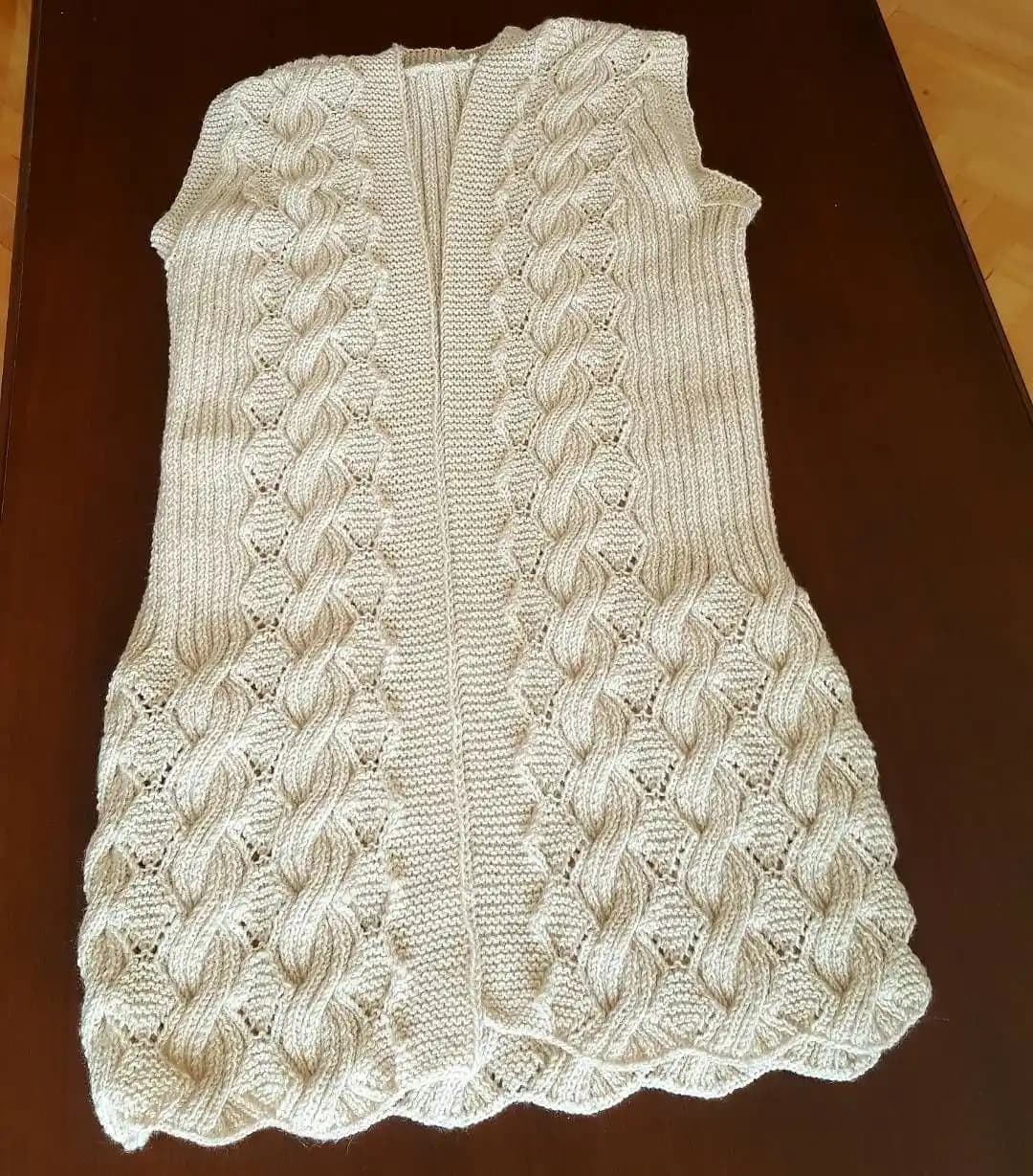 Yelek Modelleri: Tarzınızı Yansıtan Çok Yönlü Parçalar ve Moda Trendleri