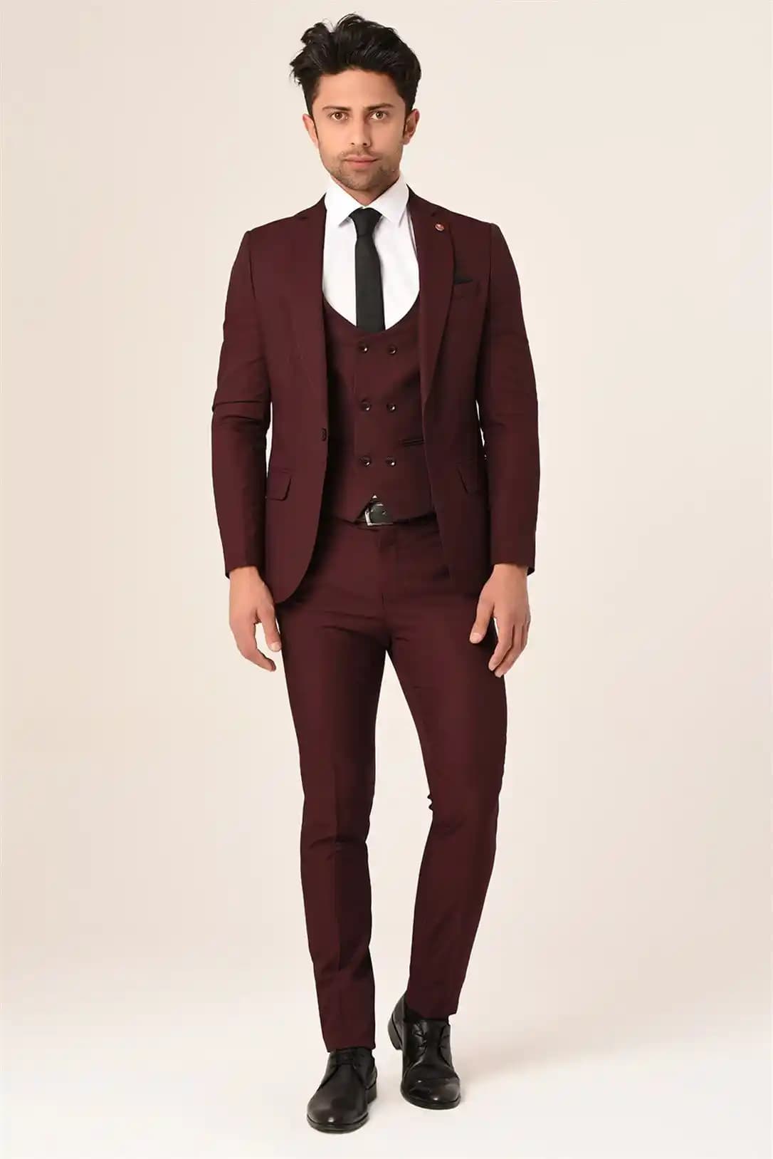 Yeni Nesil Takım Elbise Trendleri: Modern Tasarımlar ve Gelecek Perspektifi