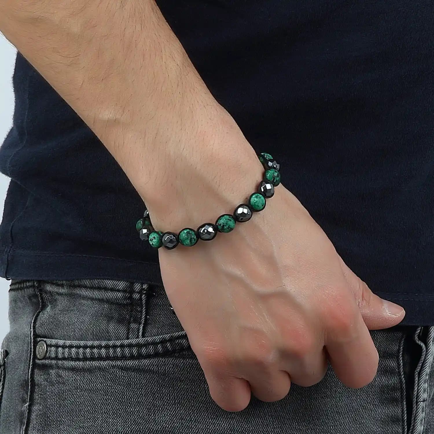 Yeşil Erkek Bileklikleri: Doğallık ve Tarzın Güçlü İfadesi İçin Rehber