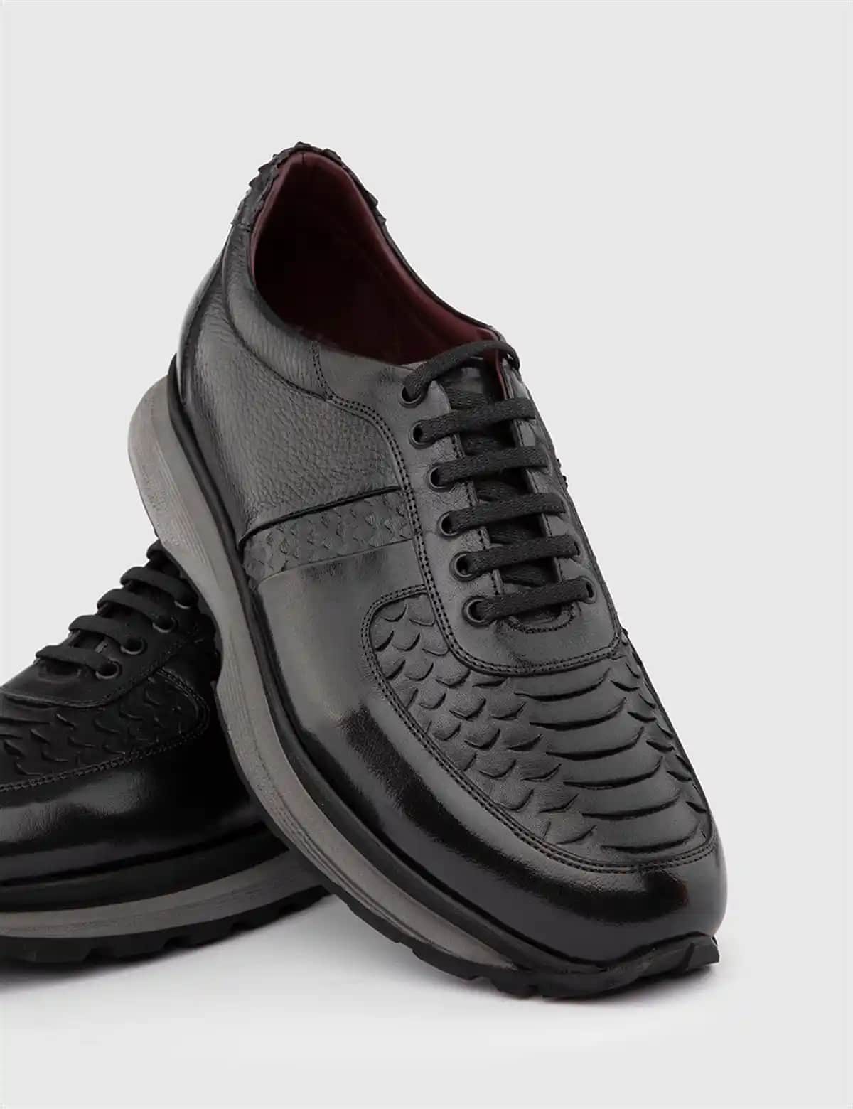 Yılan Derisi Erkek Ayakkabıları: Lüks ve Şıklığın Modern Tasarım Trendleri