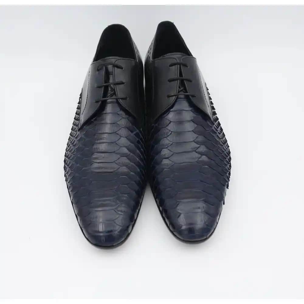 Yılan Derisi Kundura Modasında Lüks ve Doğallığın Zarif Buluşması