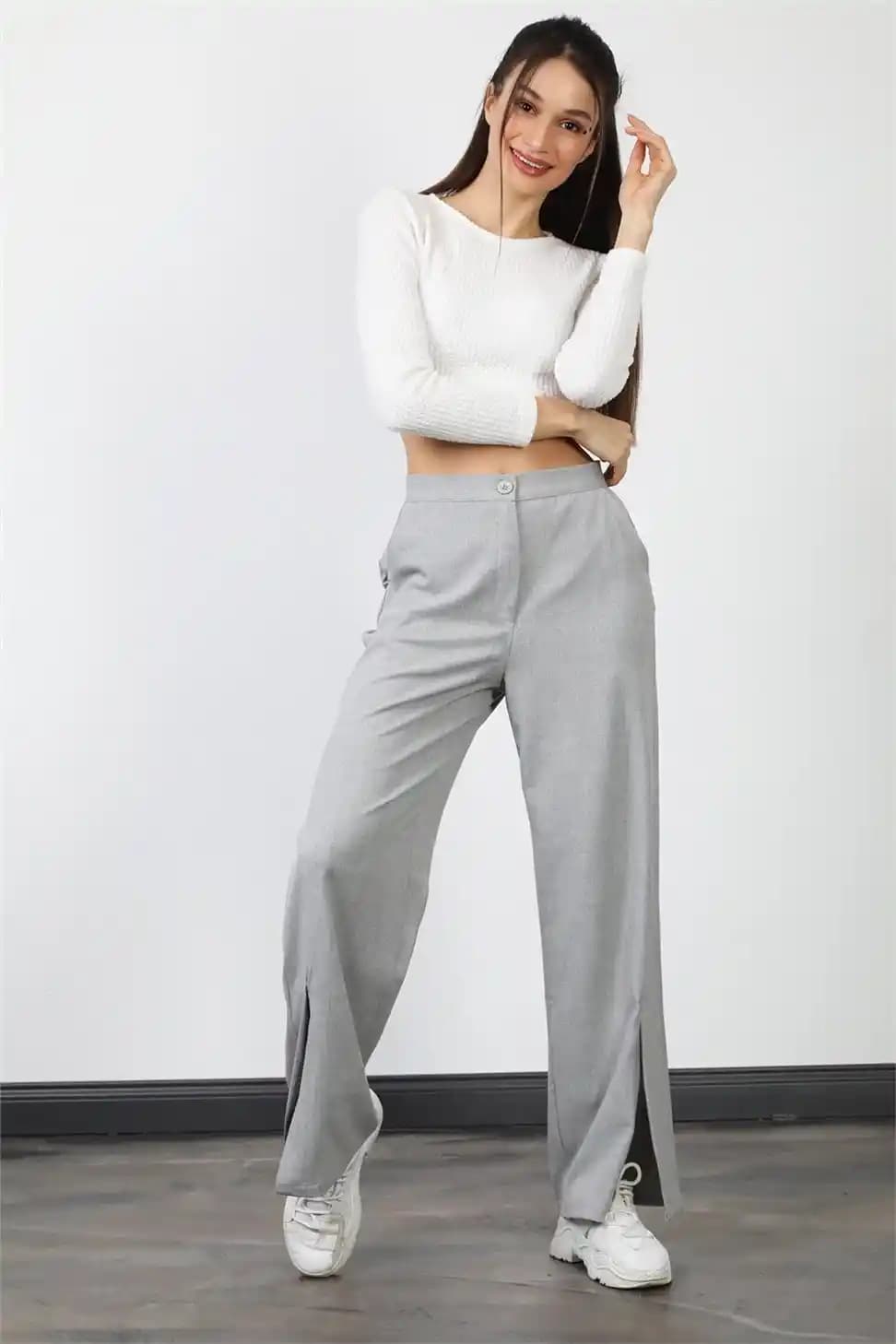 Yüksek Bel Yırtmaçlı Pantolonlar Moda ve Fonksiyonelliğin Modern Buluşması