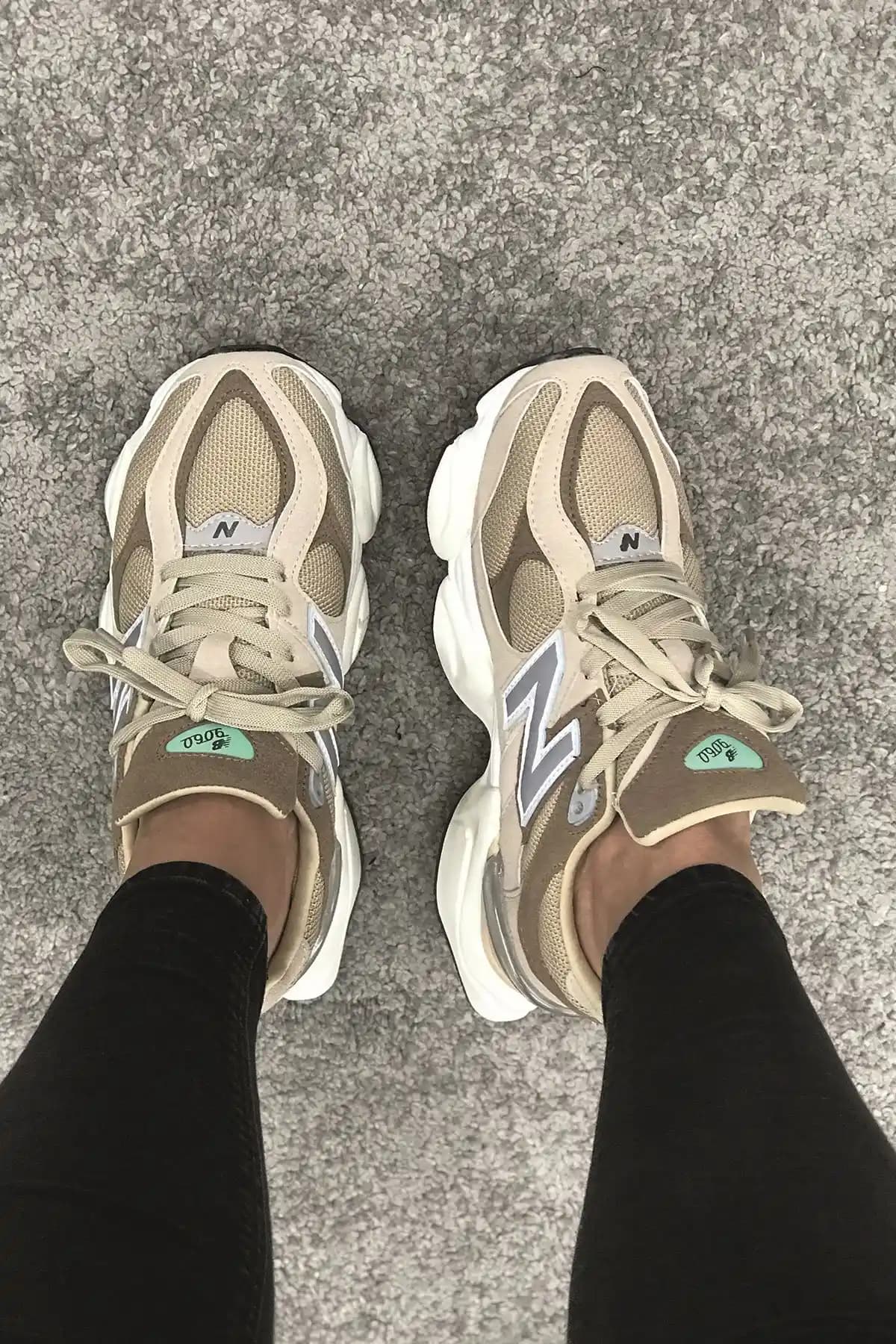 Yüksek Taban Kadın Ayakkabıları Moda ve Konforun Birleştiği Güncel Trendler