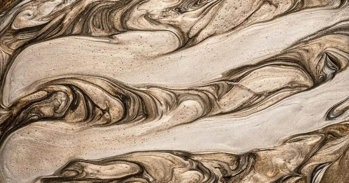 Yüksek Tabanlı Ayakkabılar: Moda Trendleri ve Stil Önerileriyle Şıklık ve Konforun Buluşması